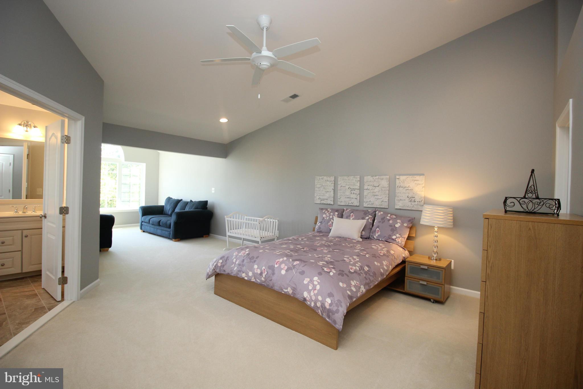 SOUTH RIDING - Residential