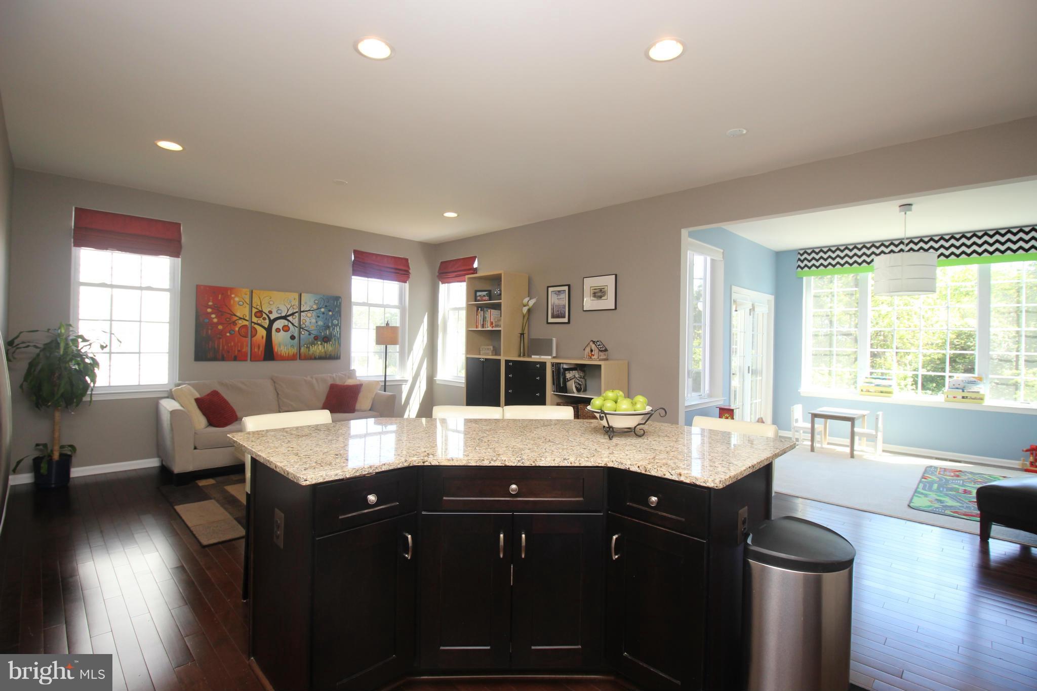 SOUTH RIDING - Residential