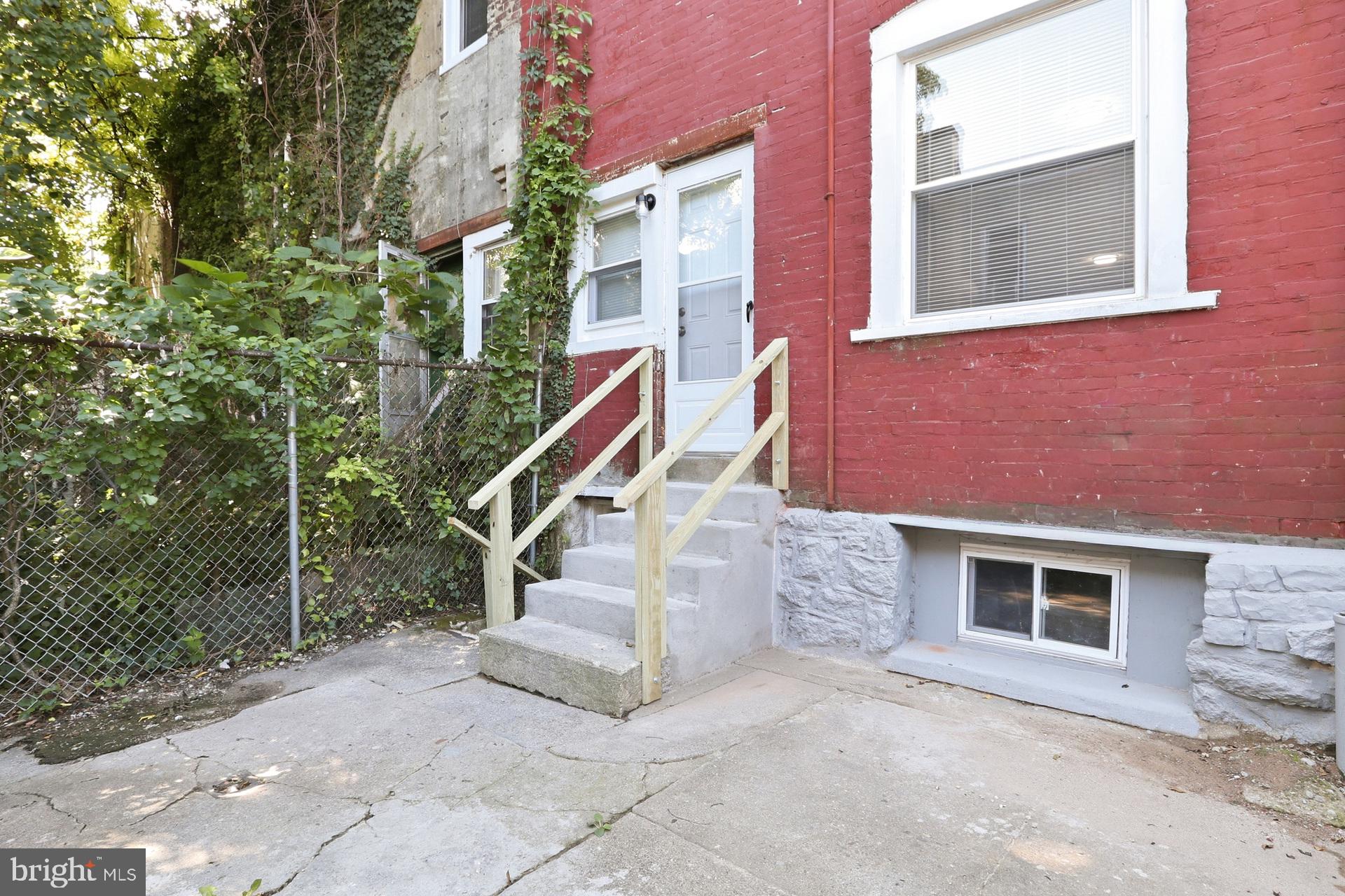 1013 ITHAN STREET S