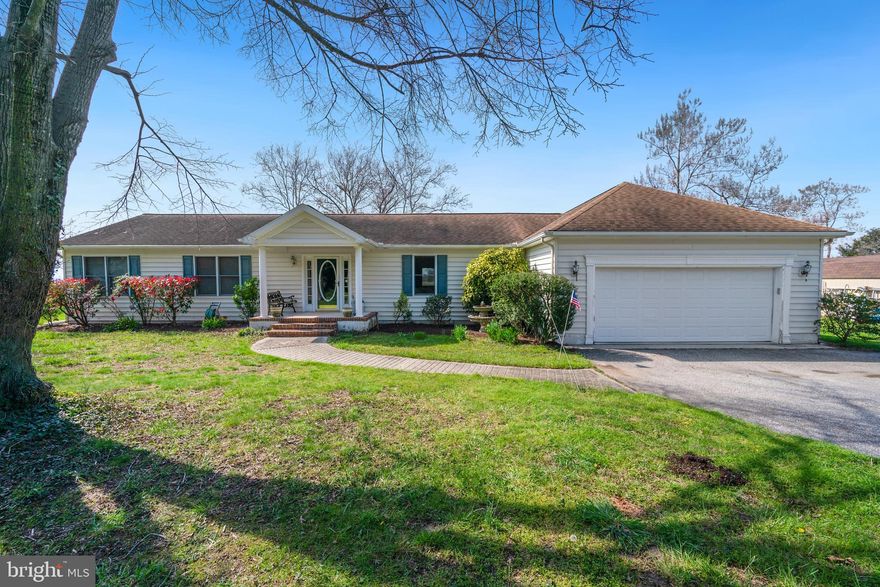 Don't miss out on this 3 bedroom 2.5 bathroom rancher located on Greenwood Creek. 2 car attached garage plus work shop, run in shed, and boat house. Ready for you to make it your own!