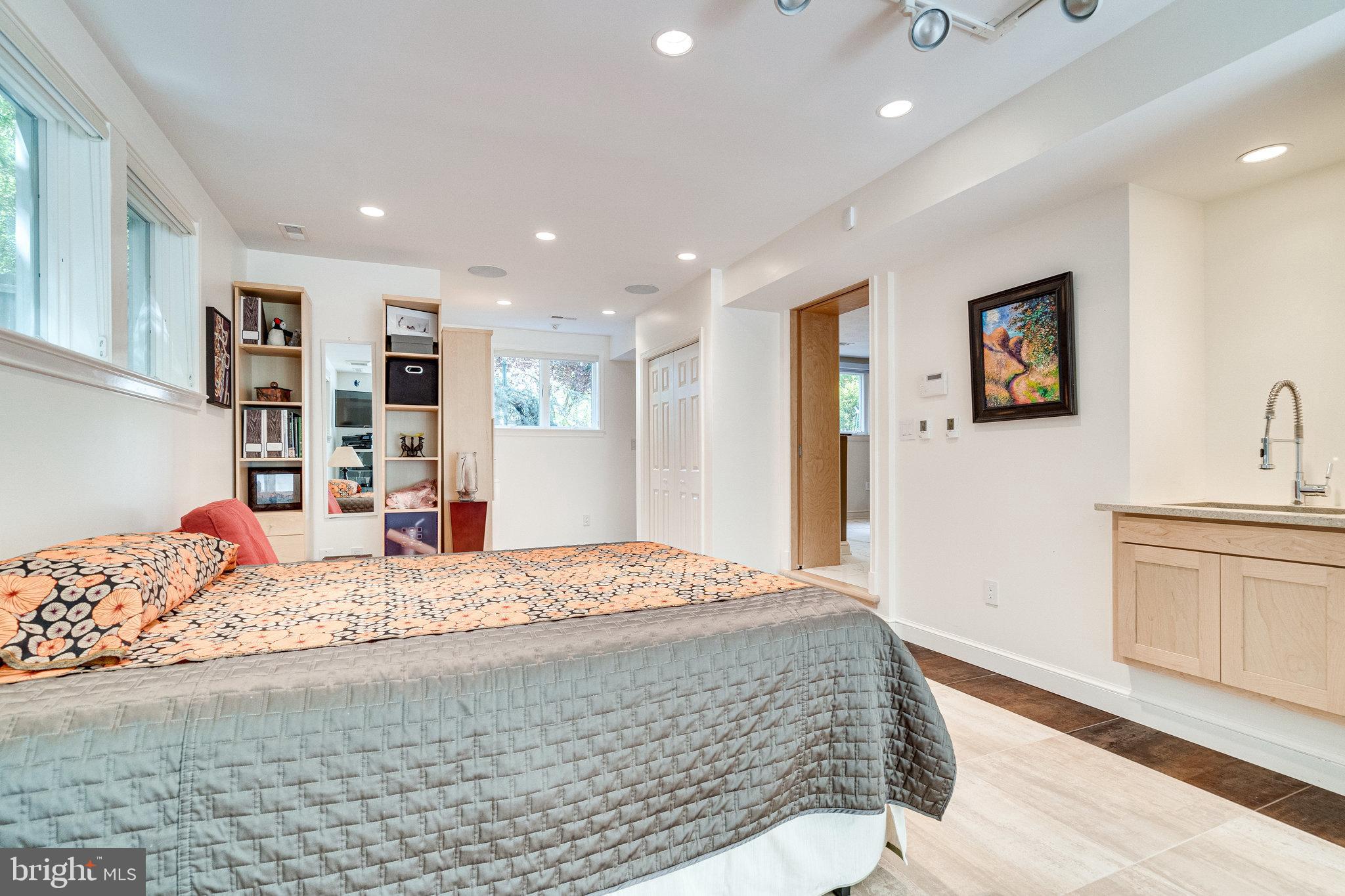 CHAPEL HILL - Residential