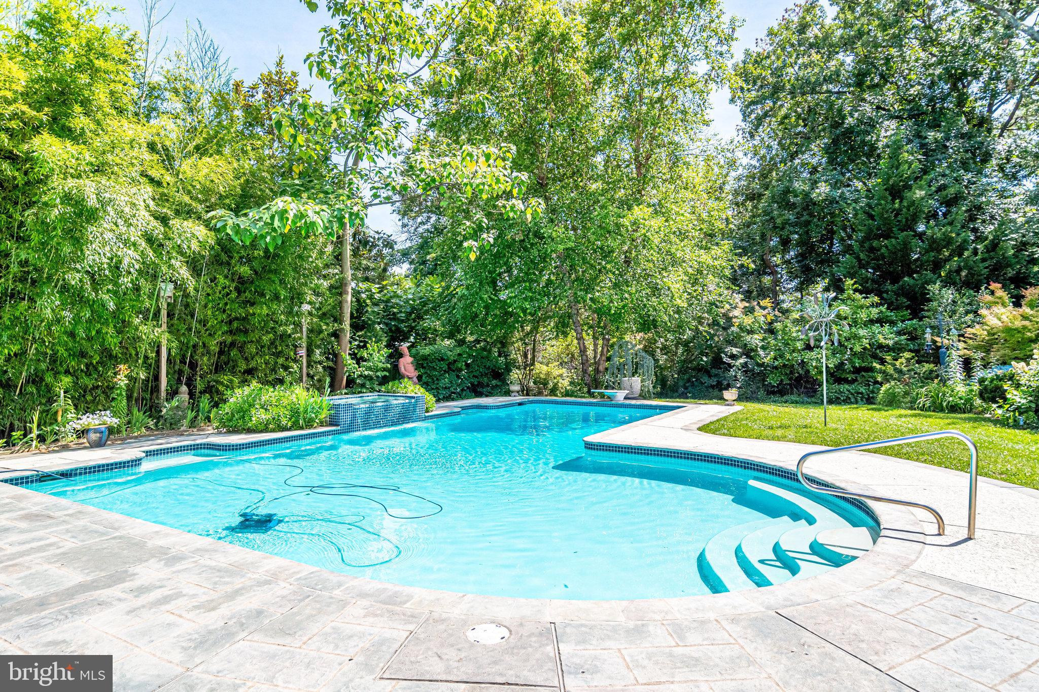 CHAPEL HILL - Residential