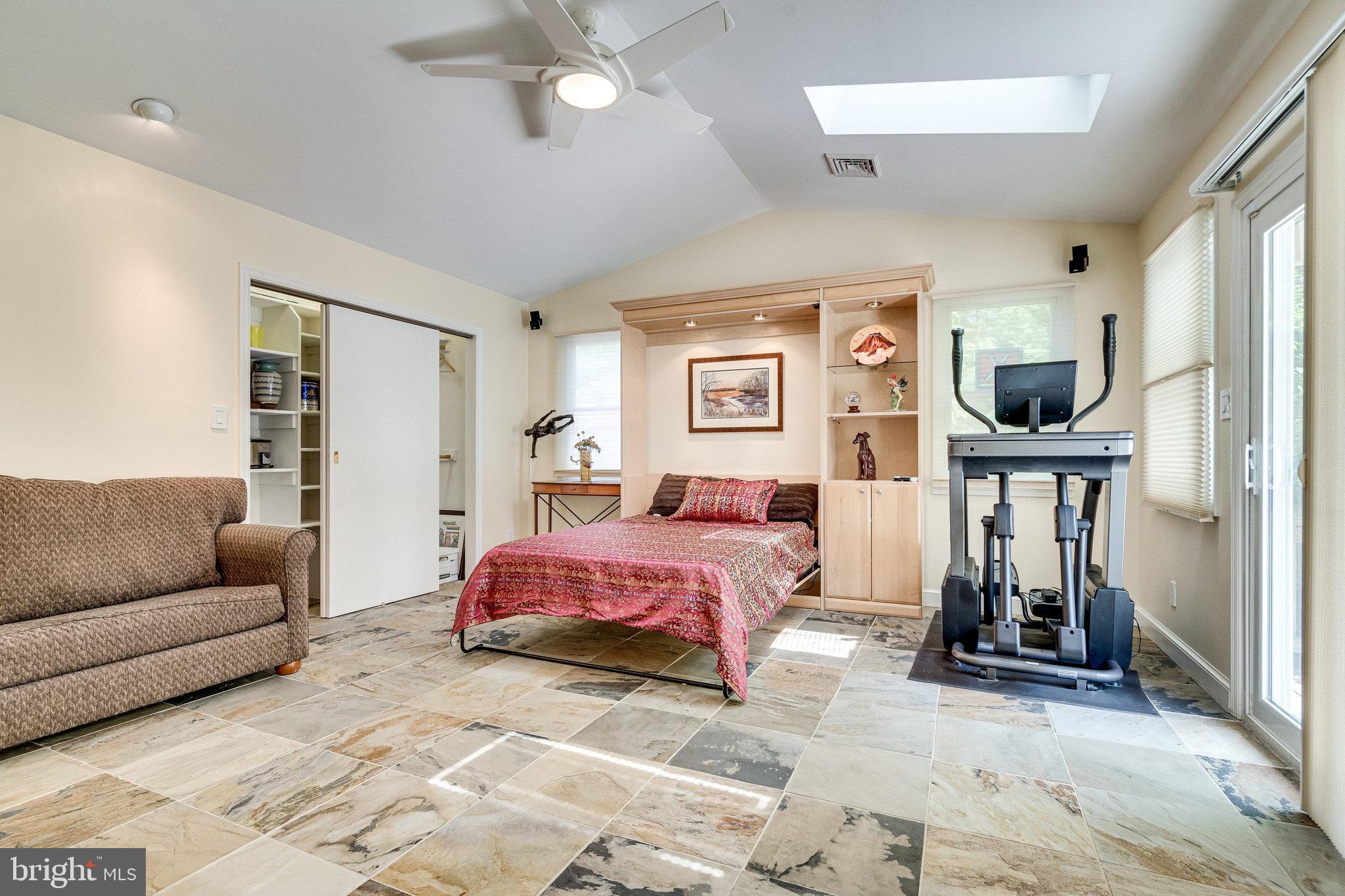 CHAPEL HILL - Residential