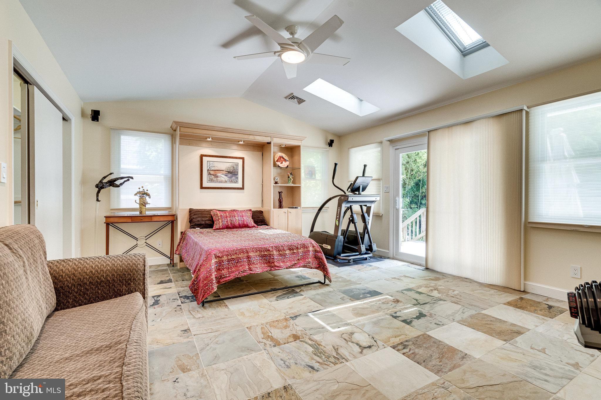 CHAPEL HILL - Residential