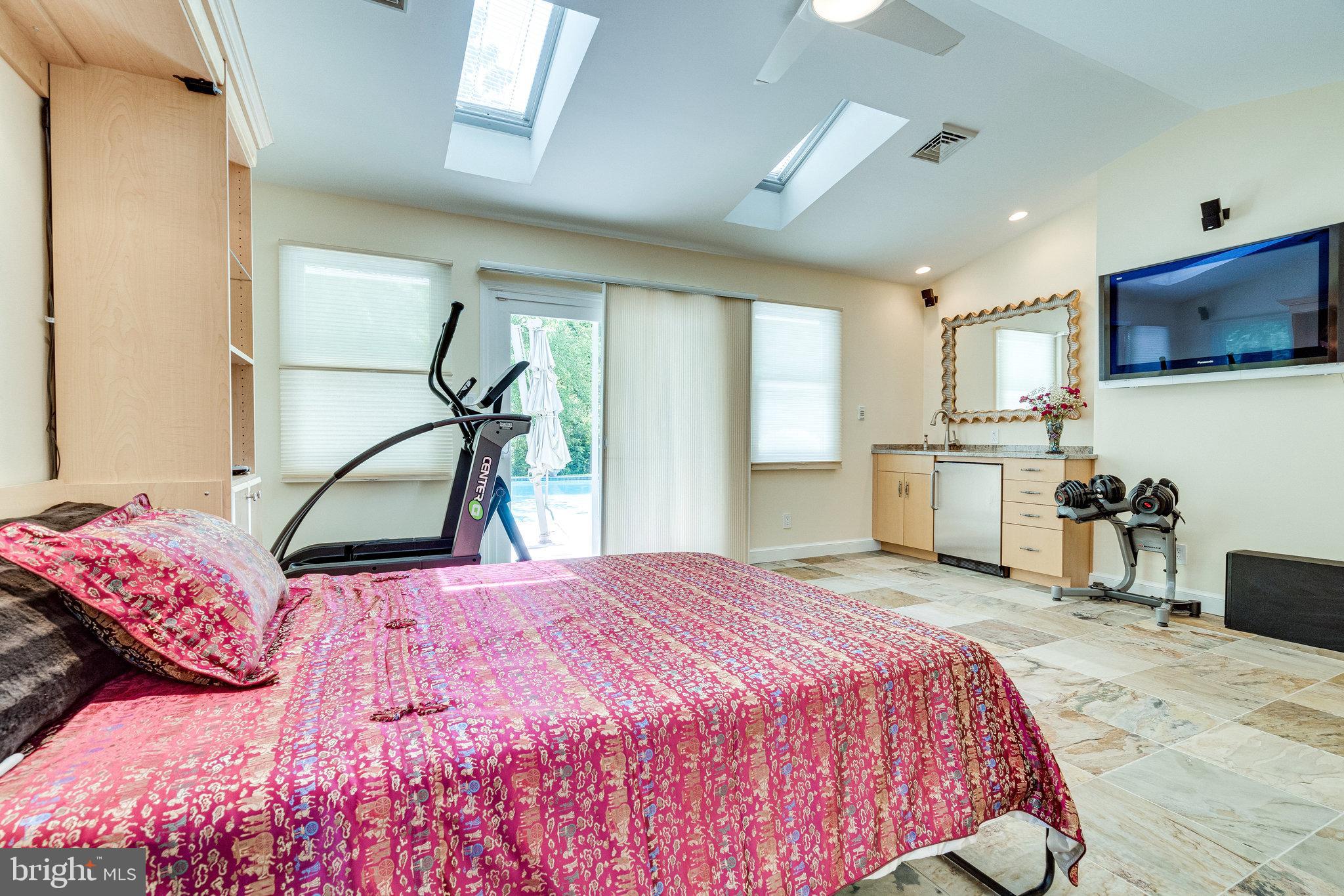 CHAPEL HILL - Residential