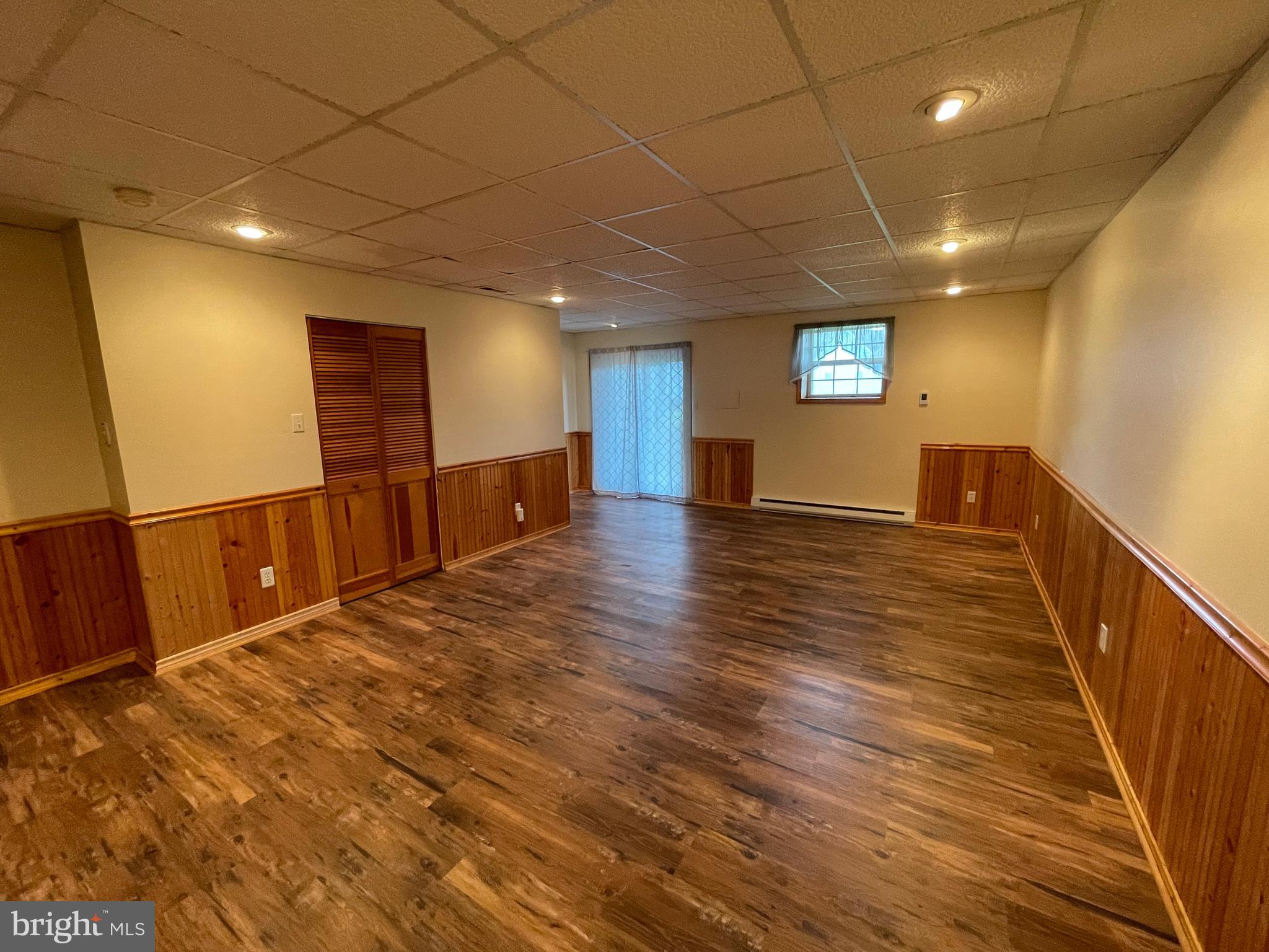 CHERRY TREE KNOLL - Residential Lease