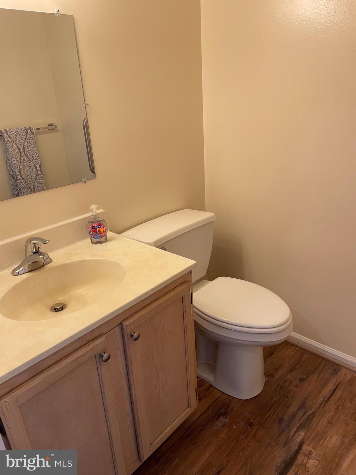 CHERRY TREE KNOLL - Residential Lease