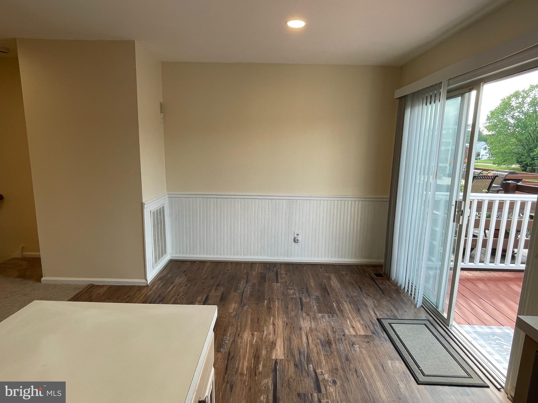 CHERRY TREE KNOLL - Residential Lease