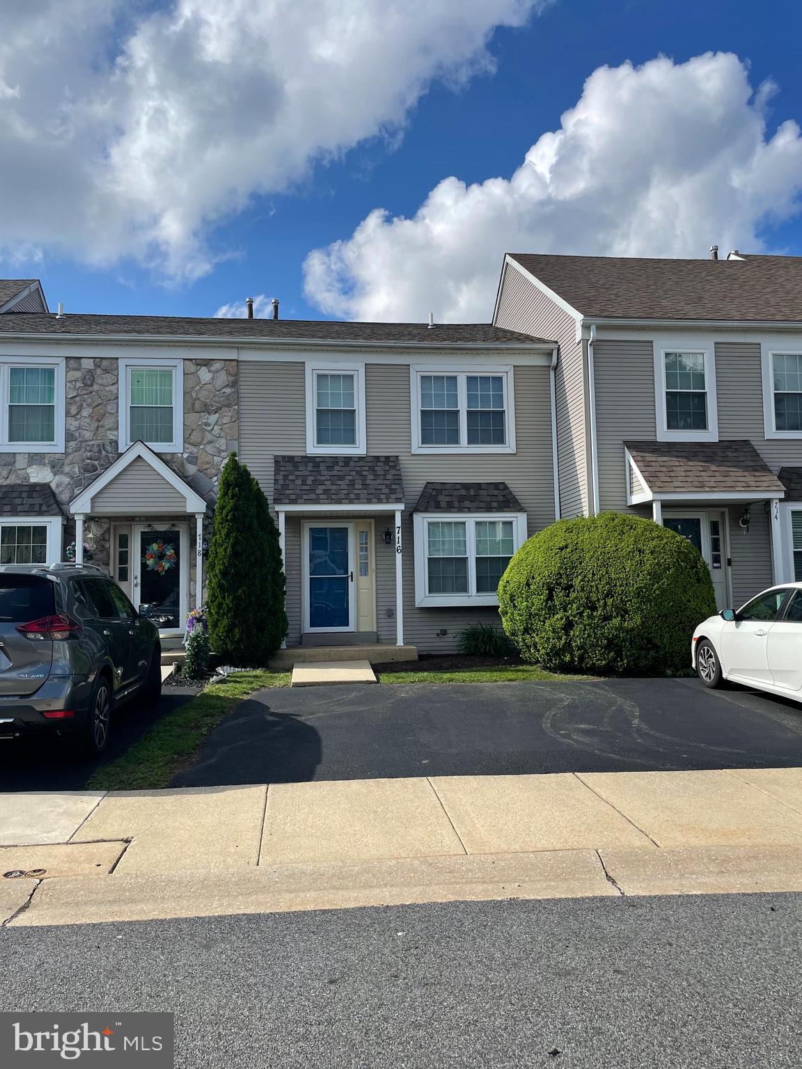 CHERRY TREE KNOLL - Residential Lease