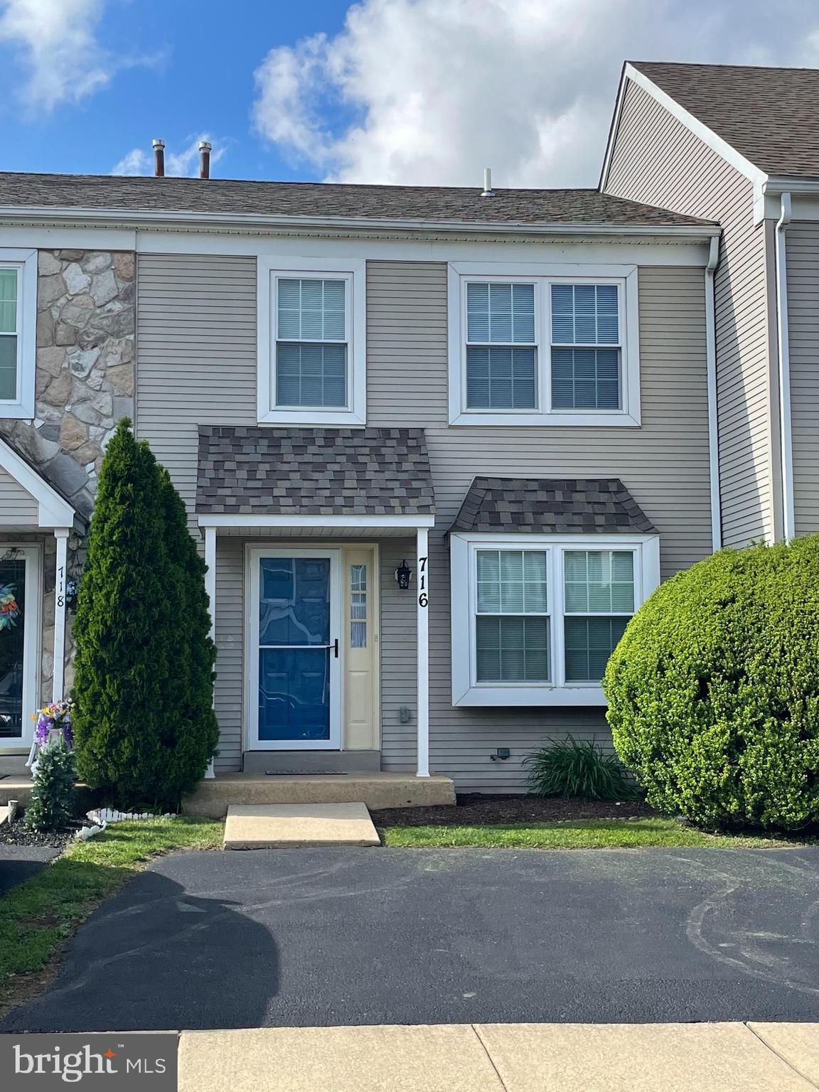 CHERRY TREE KNOLL - Residential Lease