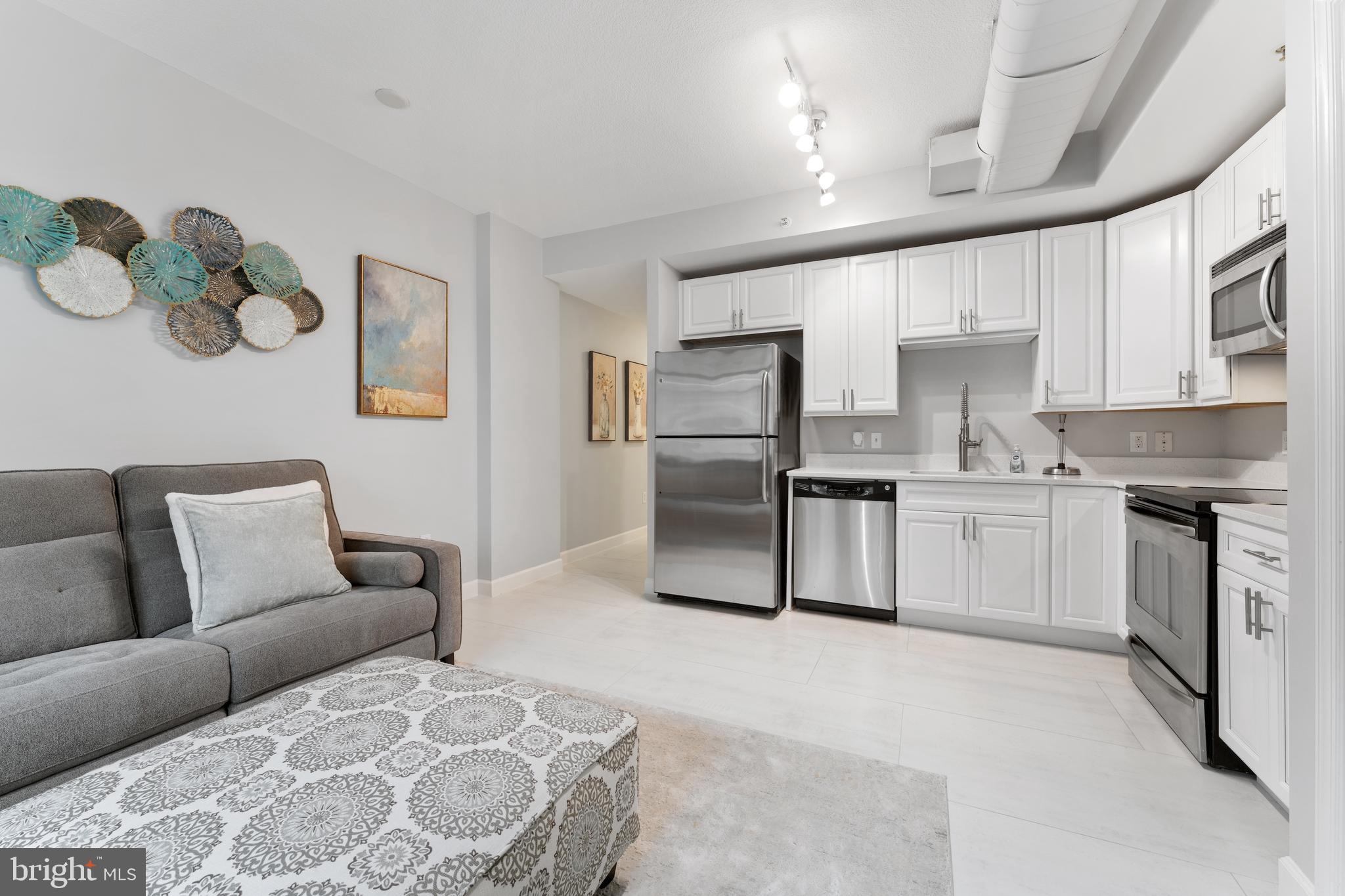 ONE NATIONAL HARBOR CONDOMINIUM - Residential Lease