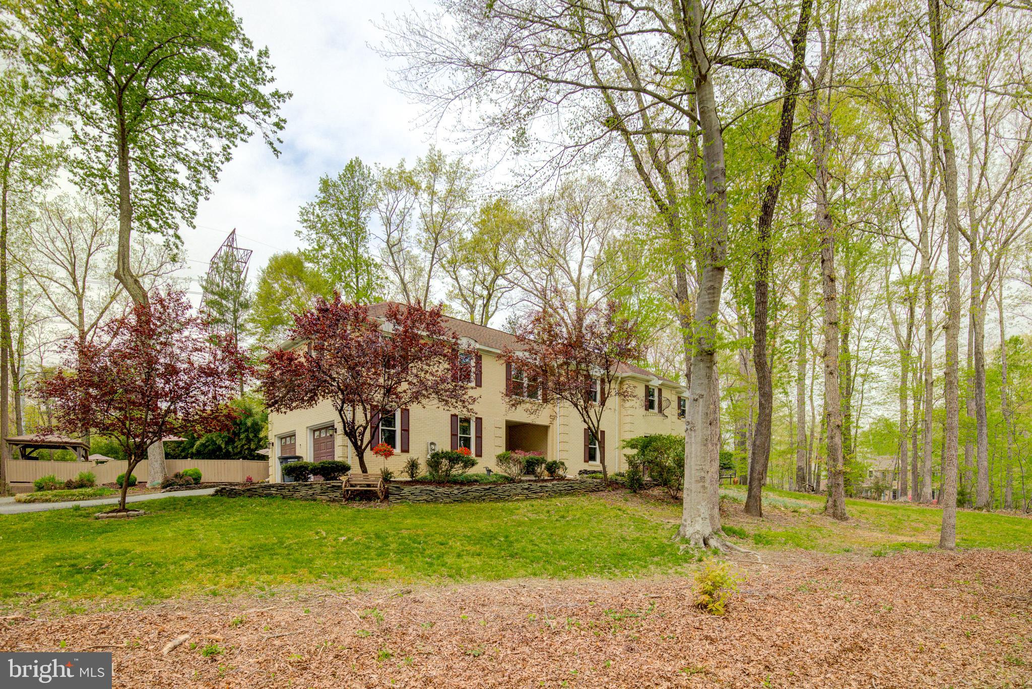 HAMPTON WOODS WEST - Residential