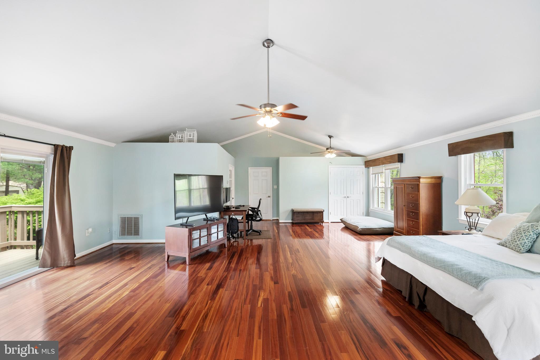 HAMPTON WOODS WEST - Residential