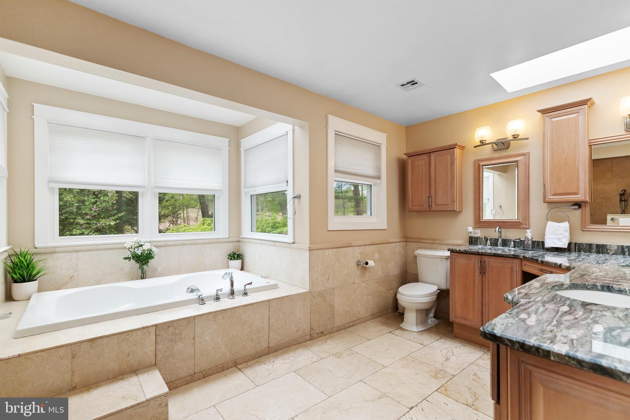 HAMPTON WOODS WEST - Residential