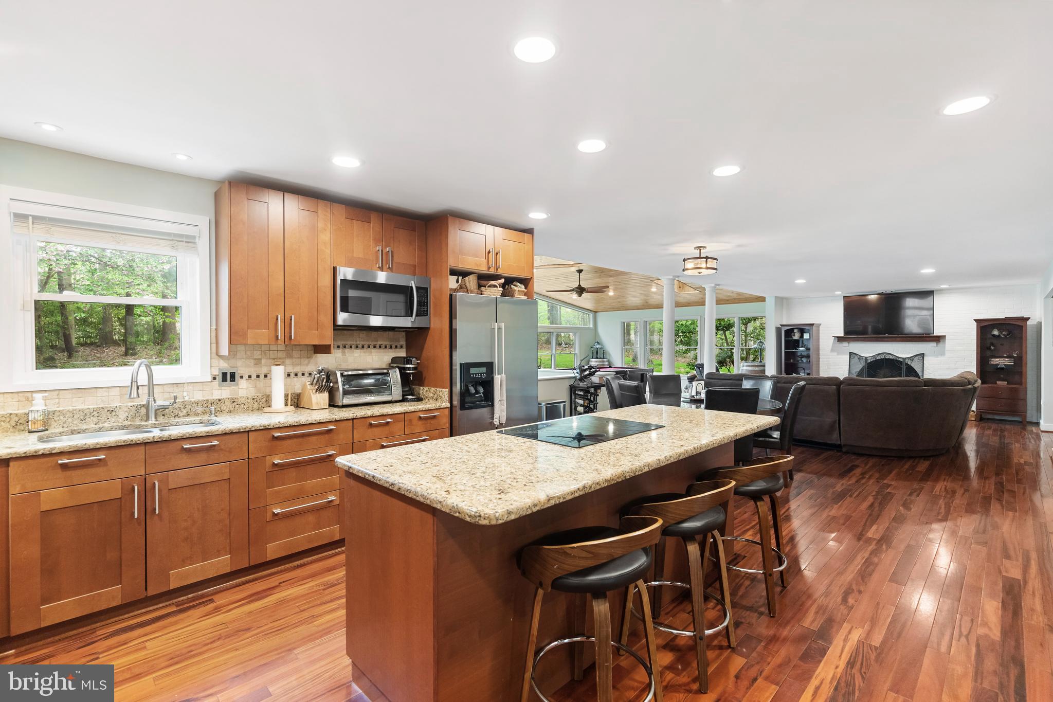 HAMPTON WOODS WEST - Residential