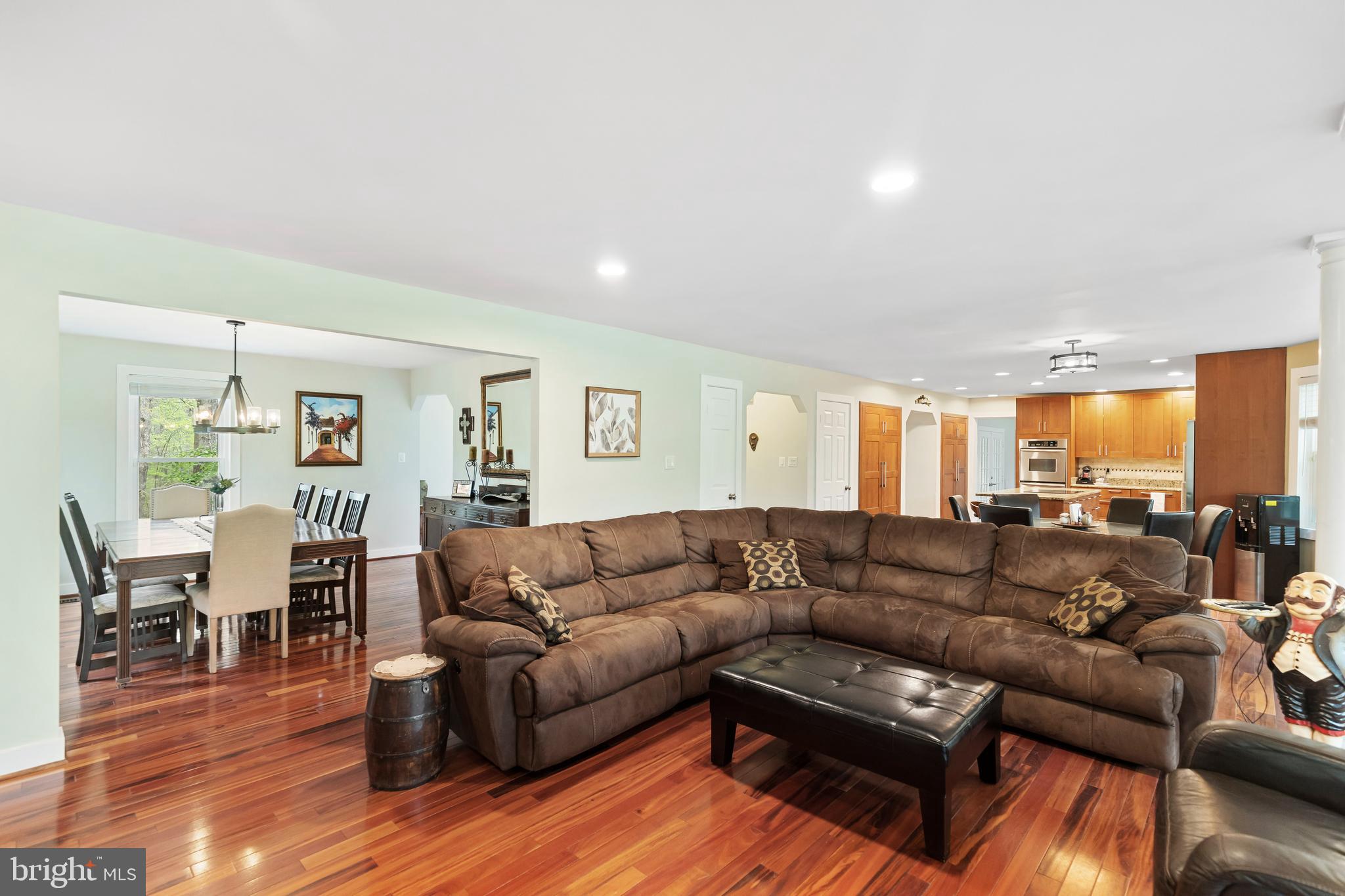 HAMPTON WOODS WEST - Residential