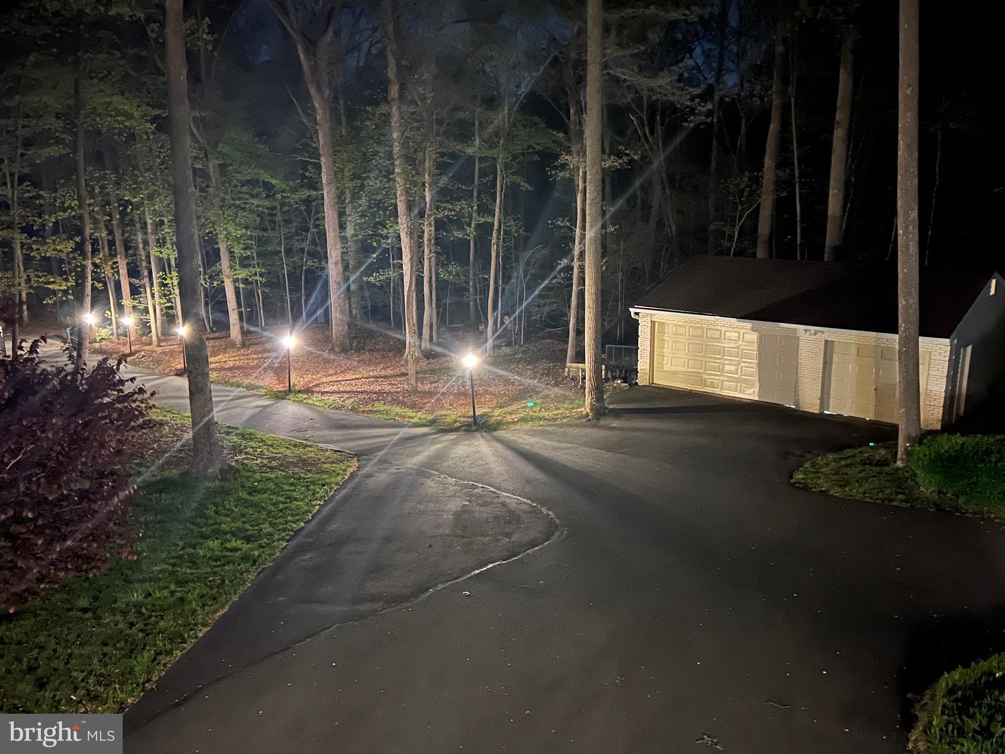 HAMPTON WOODS WEST - Residential