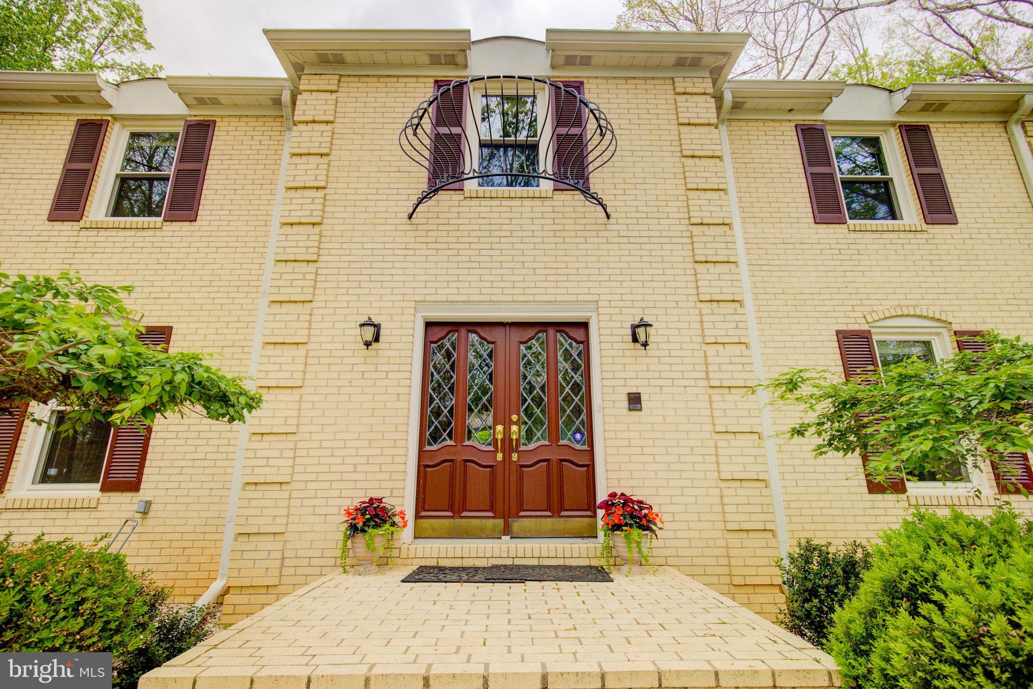 HAMPTON WOODS WEST - Residential