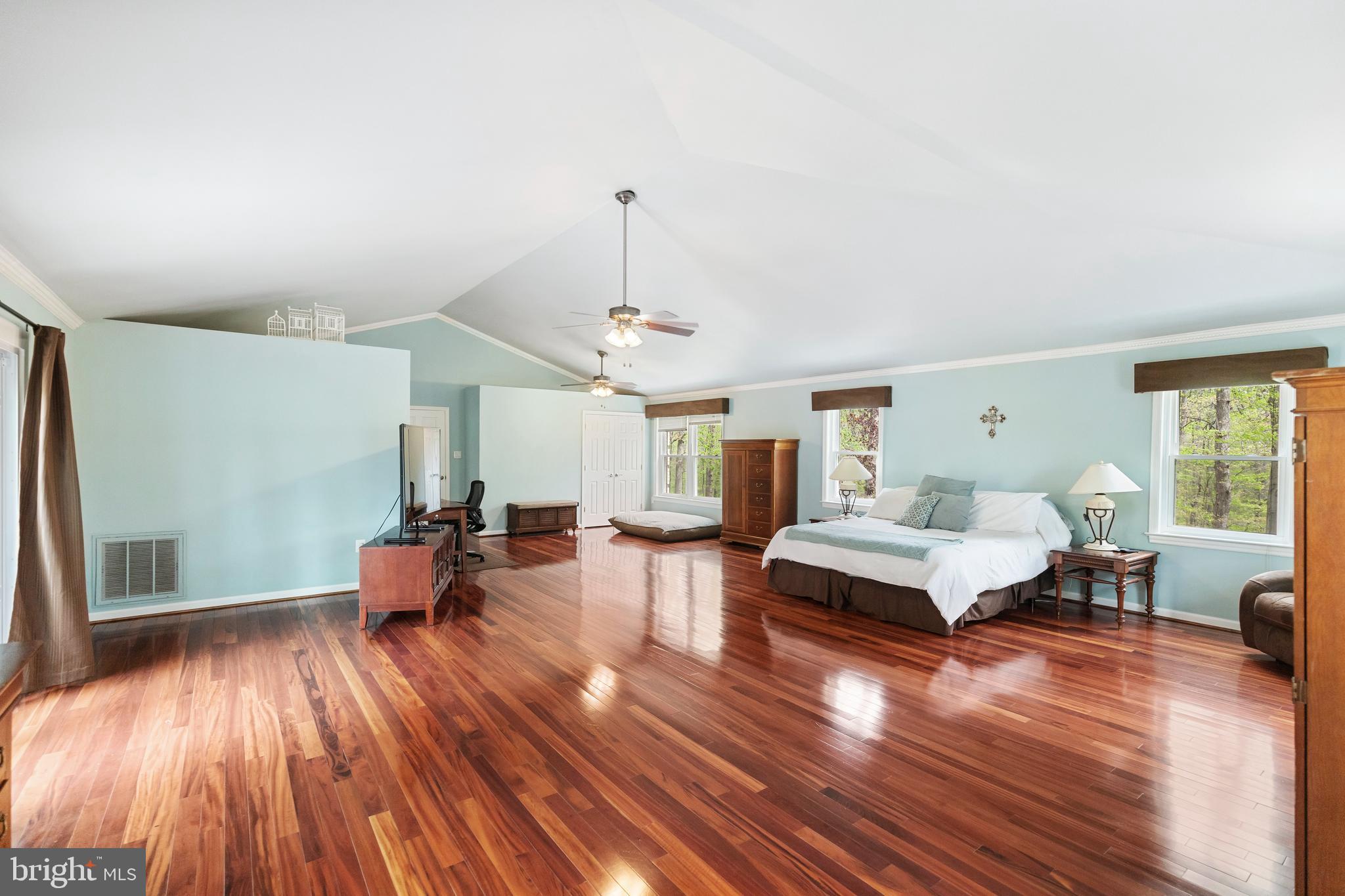 HAMPTON WOODS WEST - Residential