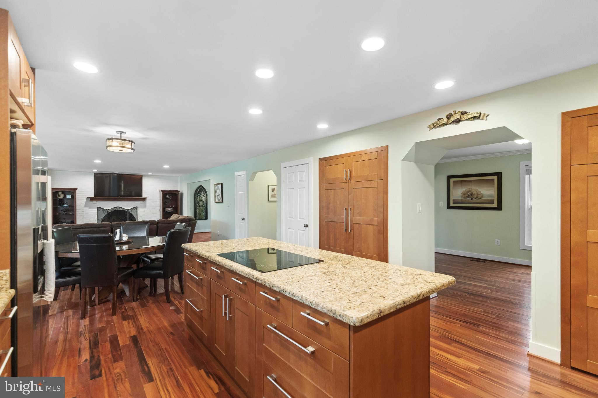 HAMPTON WOODS WEST - Residential