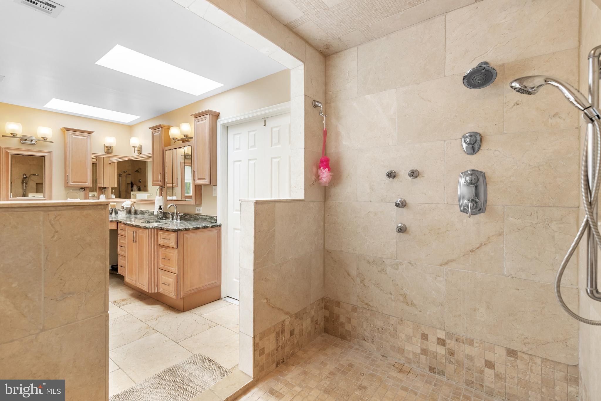 HAMPTON WOODS WEST - Residential