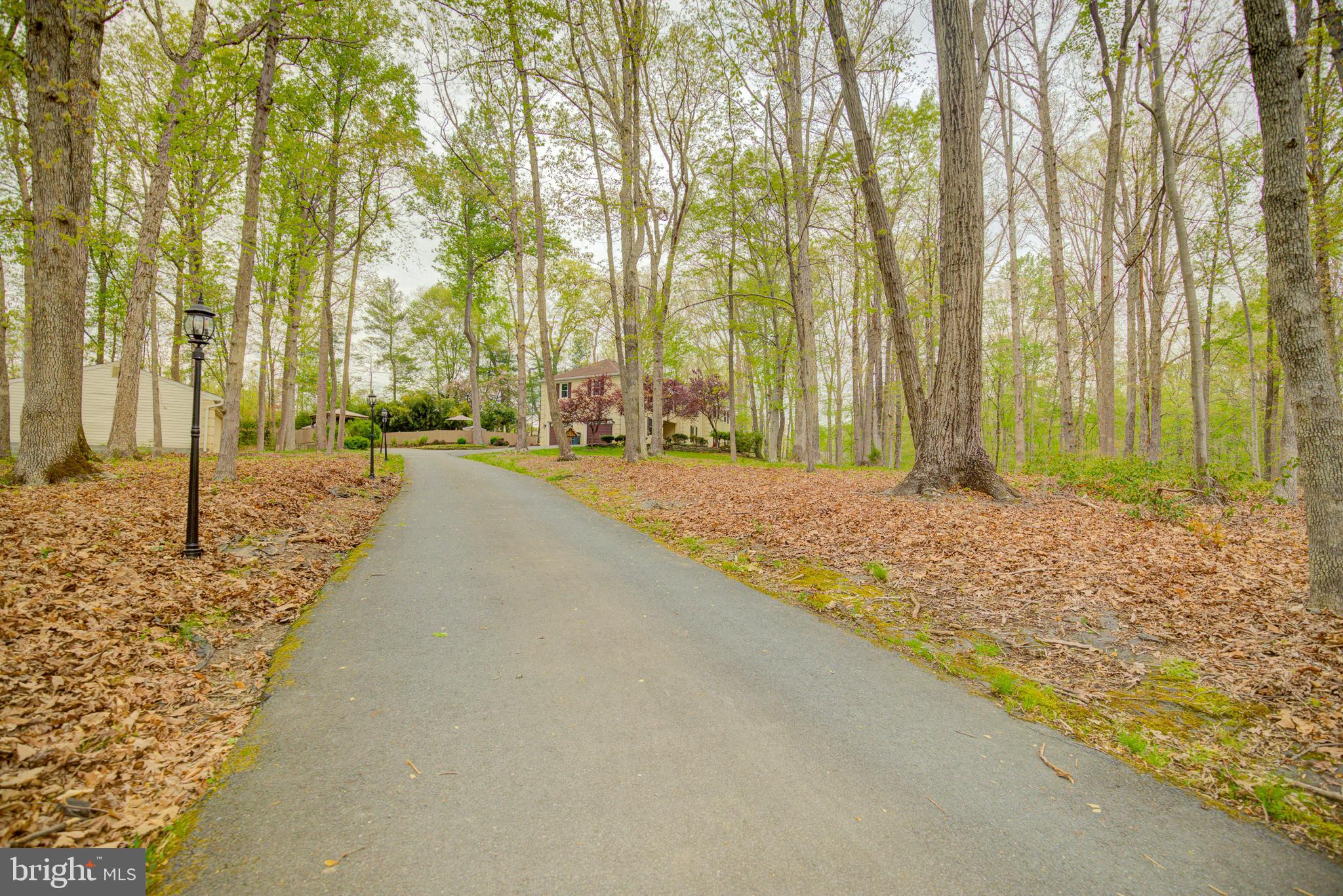 HAMPTON WOODS WEST - Residential