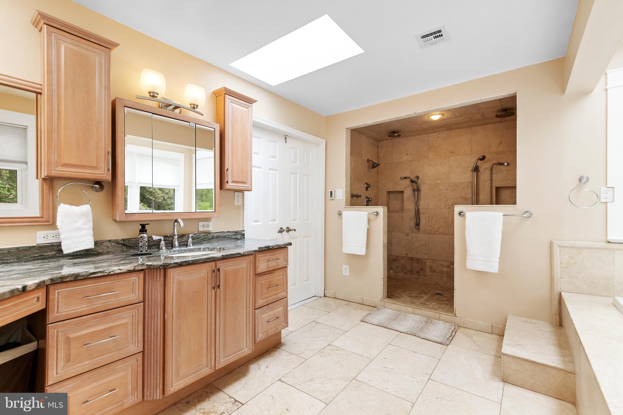 HAMPTON WOODS WEST - Residential