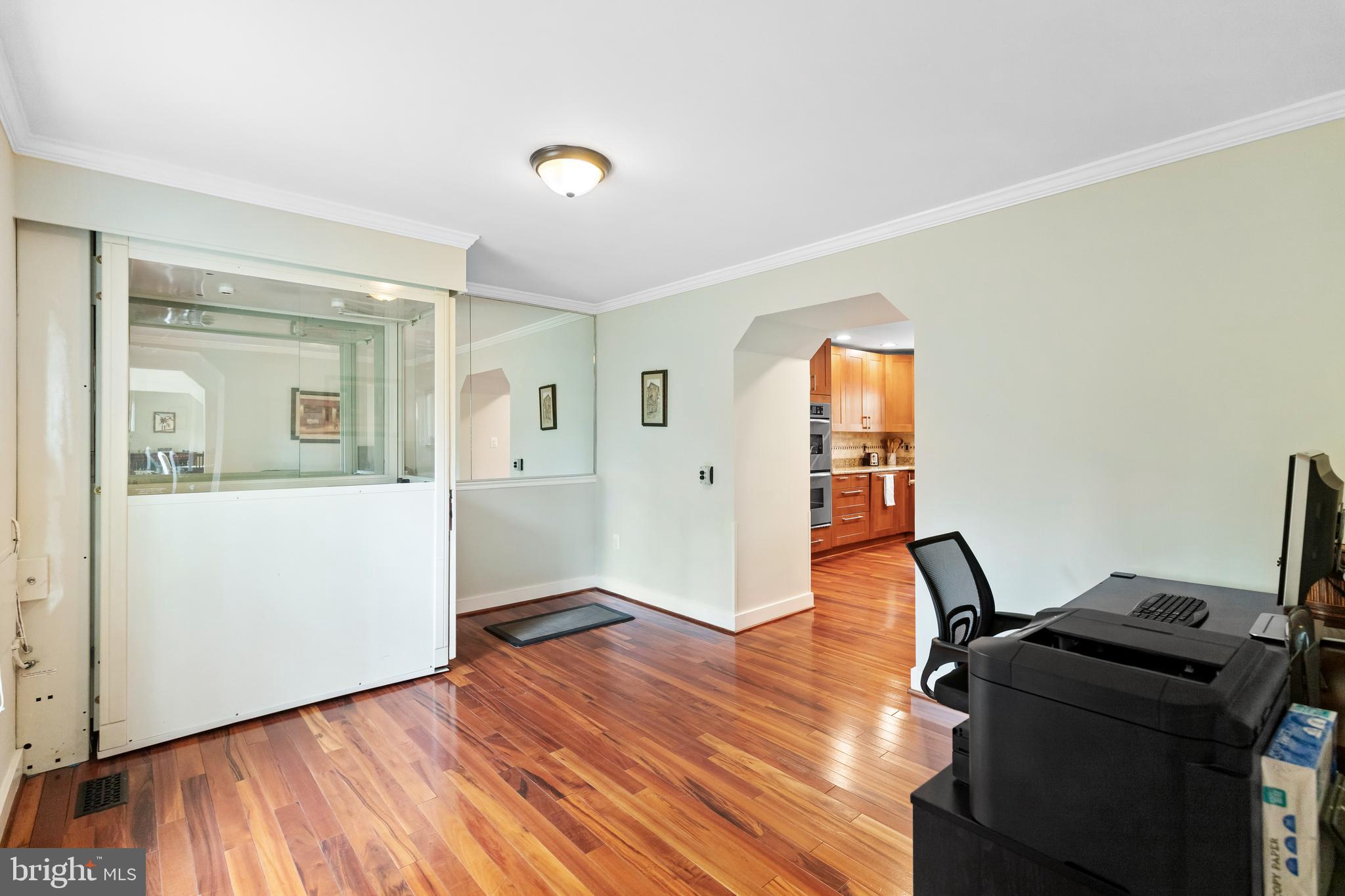 HAMPTON WOODS WEST - Residential