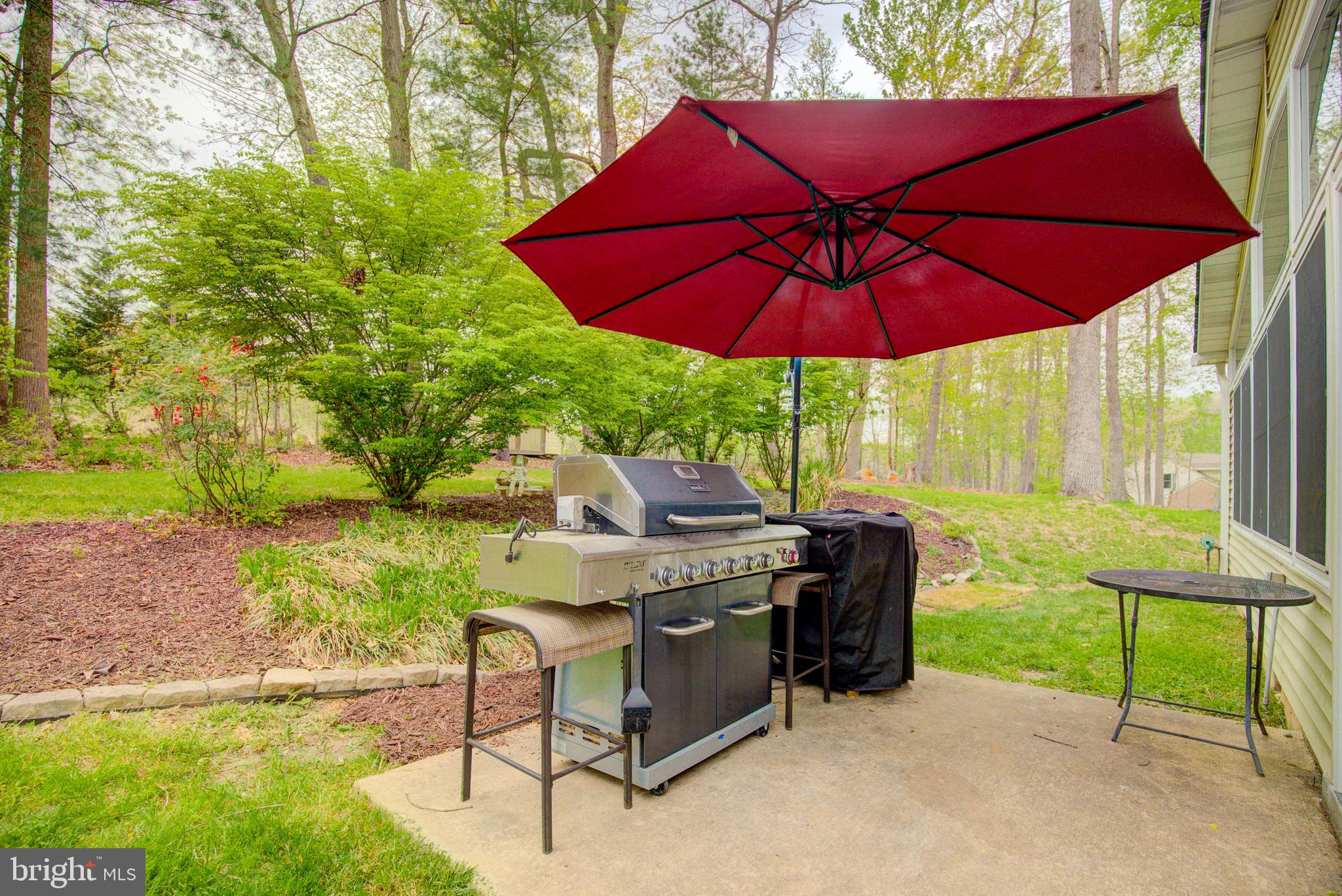 HAMPTON WOODS WEST - Residential