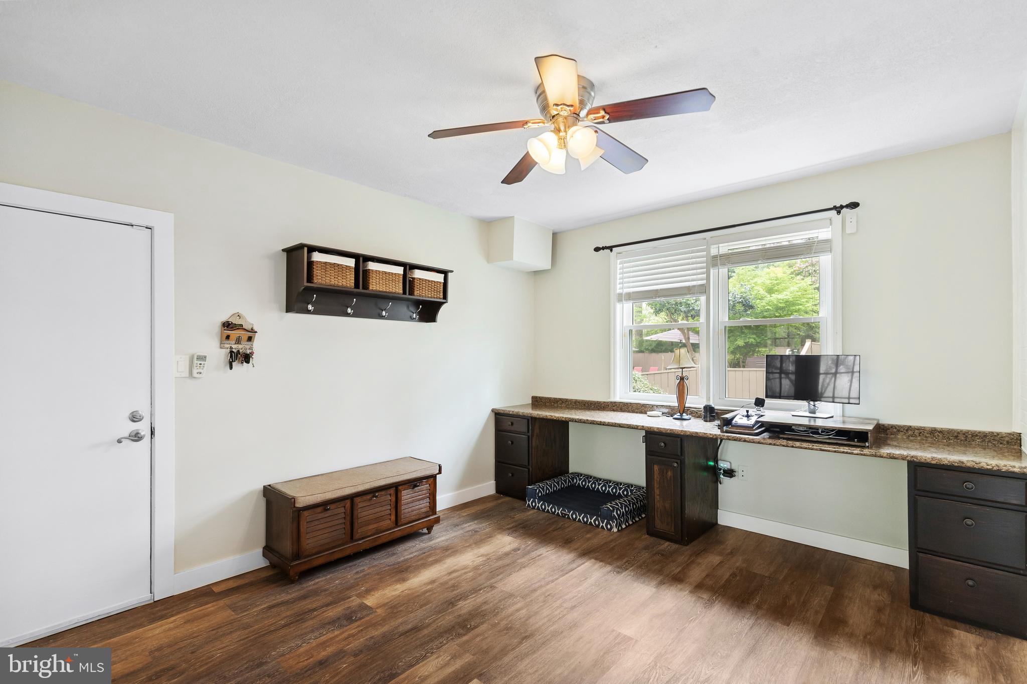 HAMPTON WOODS WEST - Residential