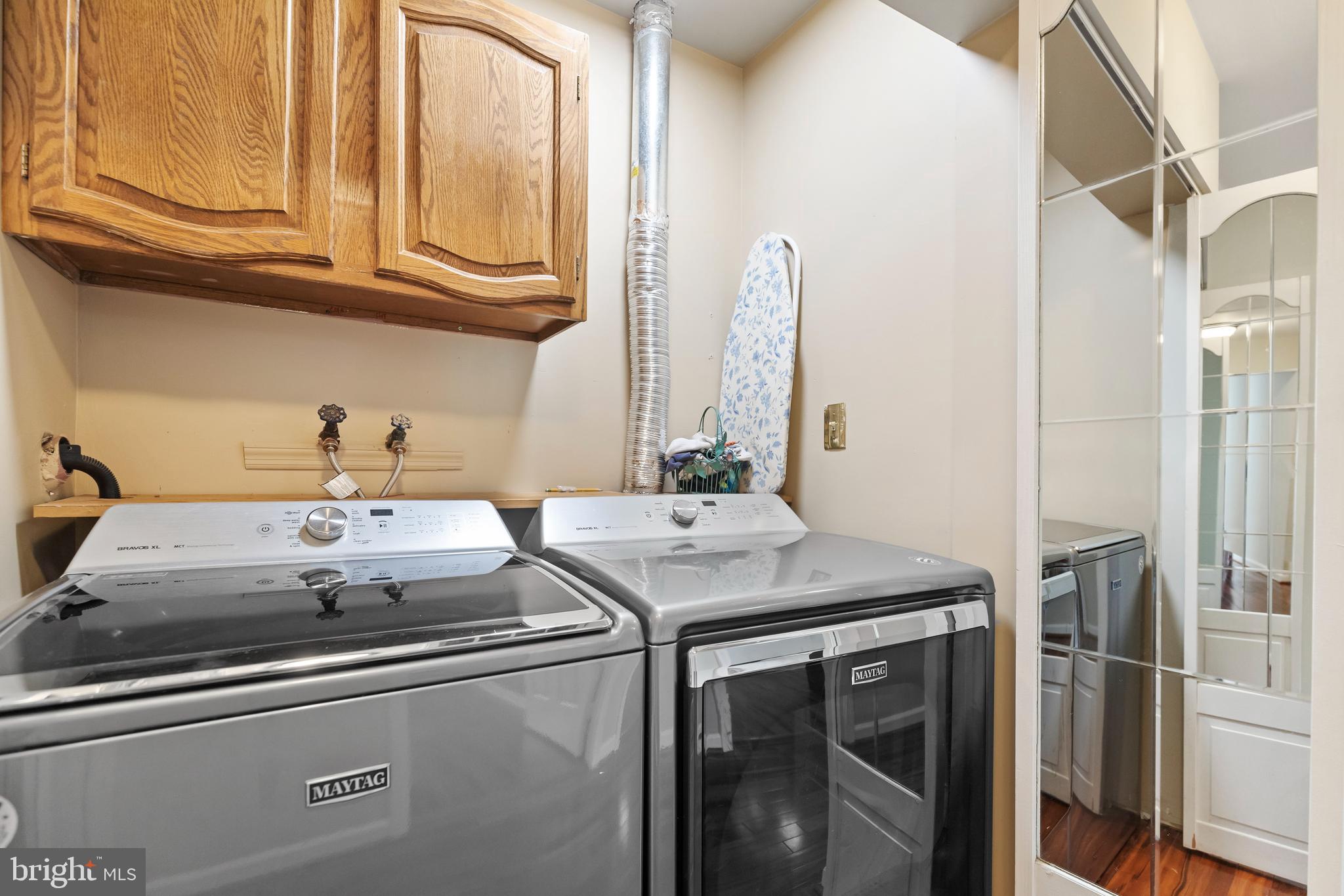 HAMPTON WOODS WEST - Residential