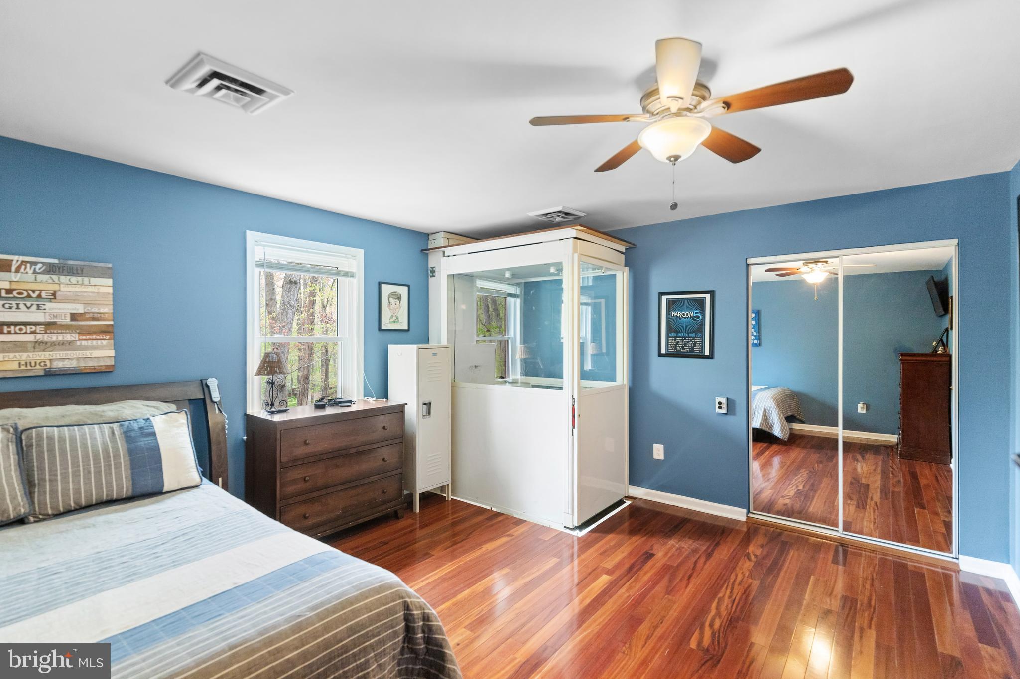 HAMPTON WOODS WEST - Residential