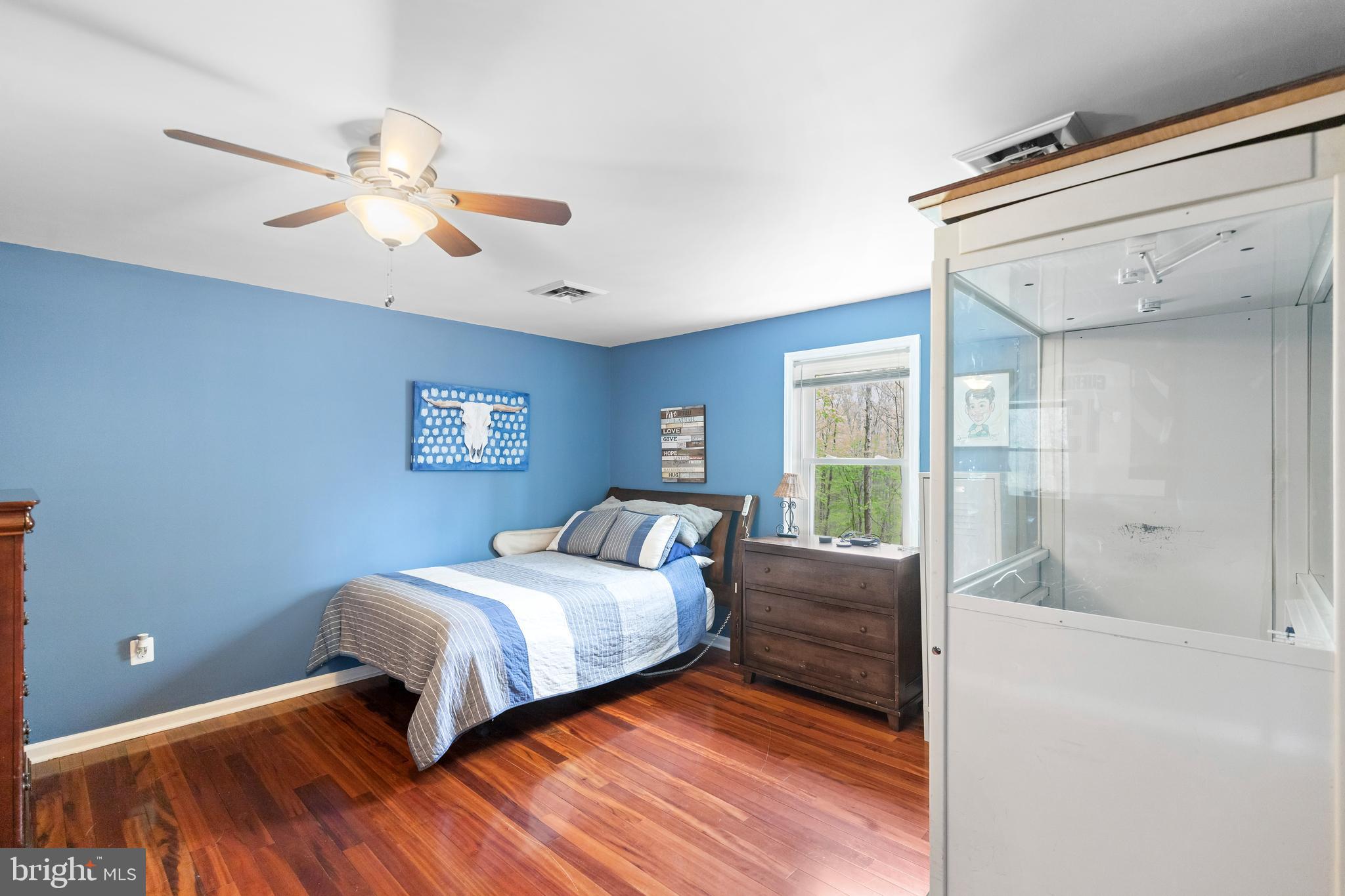 HAMPTON WOODS WEST - Residential