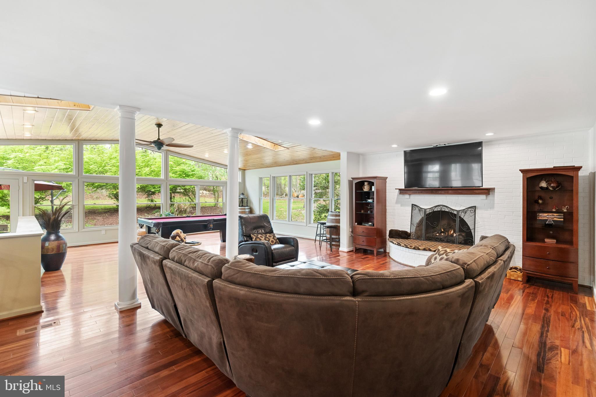 HAMPTON WOODS WEST - Residential