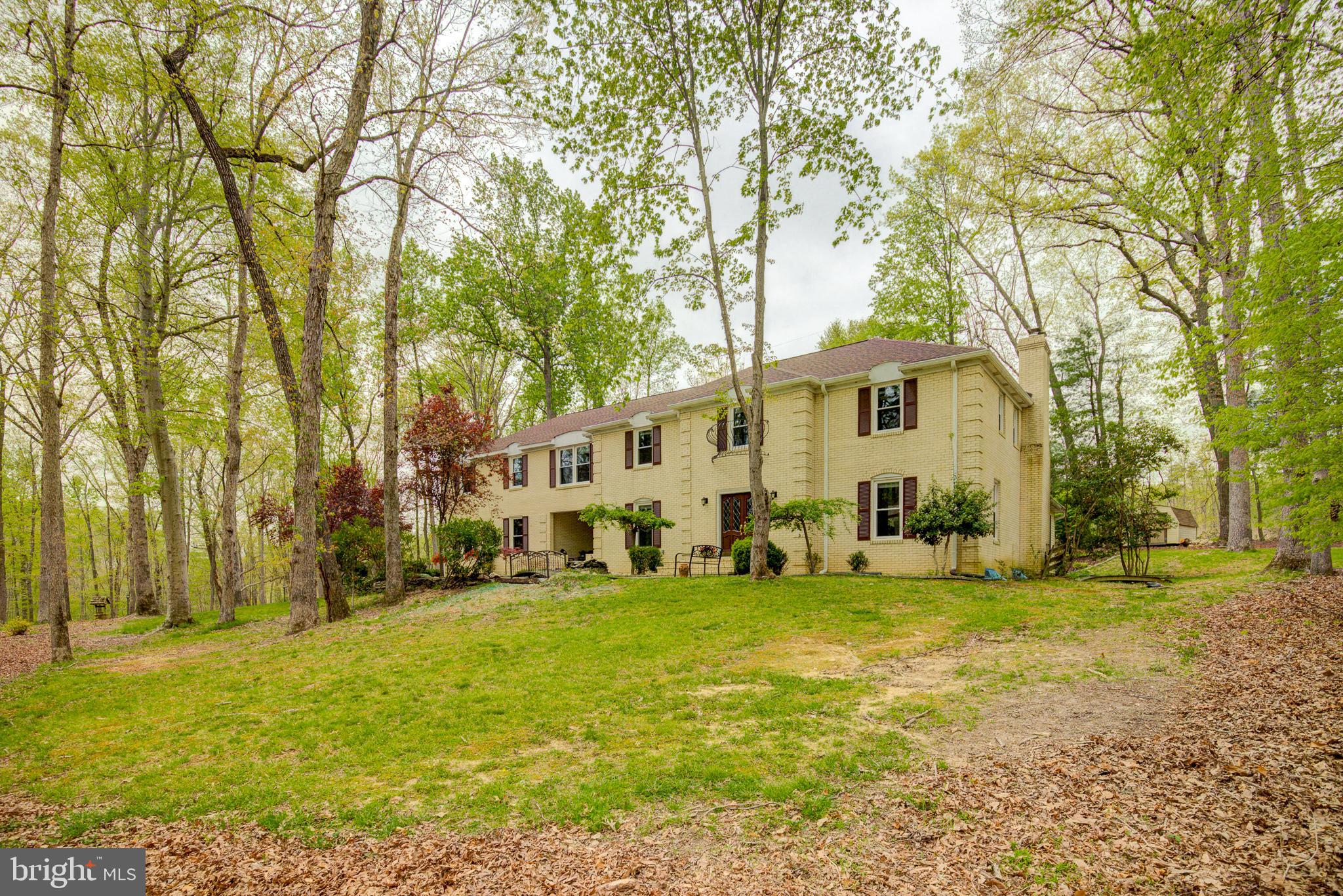 HAMPTON WOODS WEST - Residential