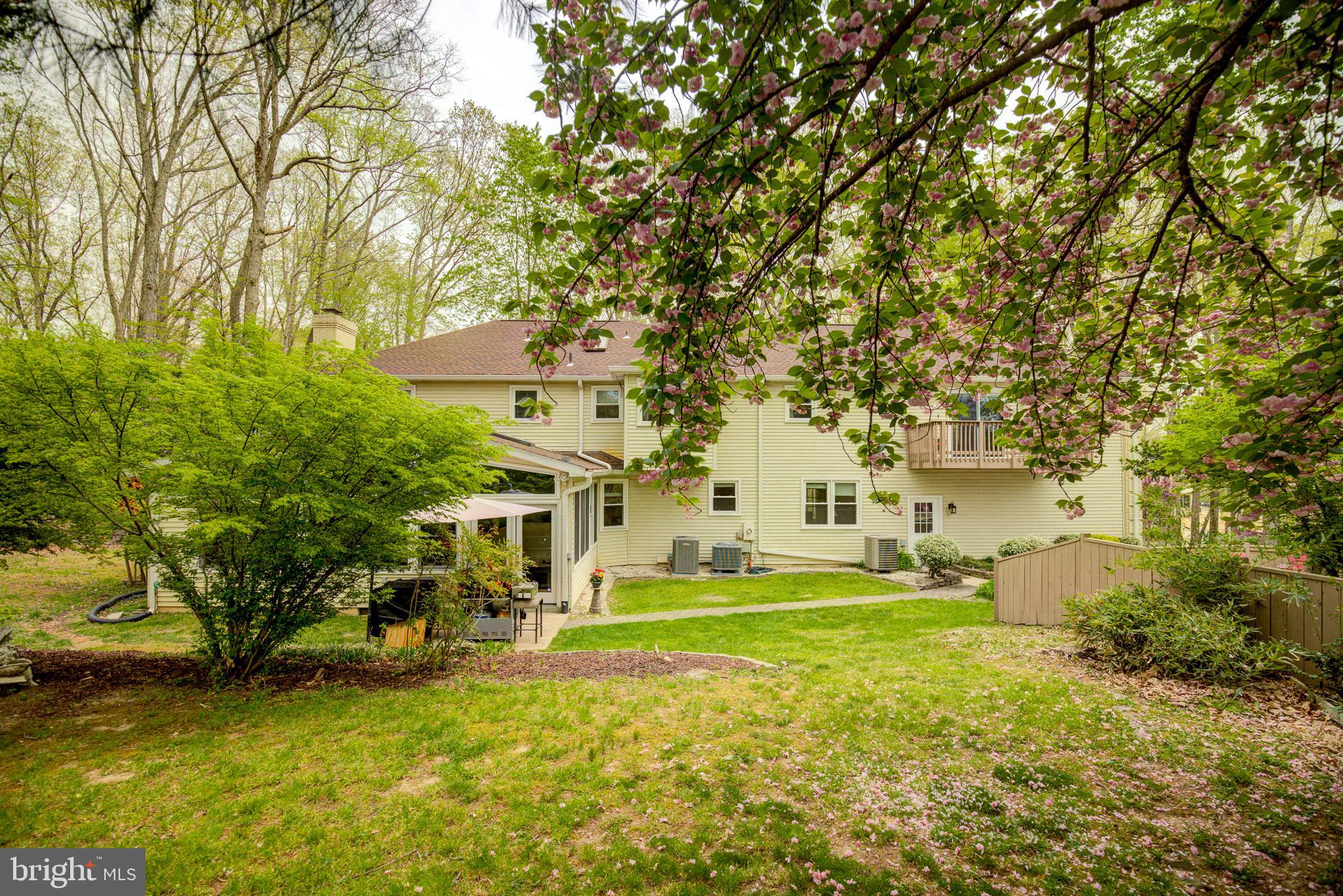 HAMPTON WOODS WEST - Residential