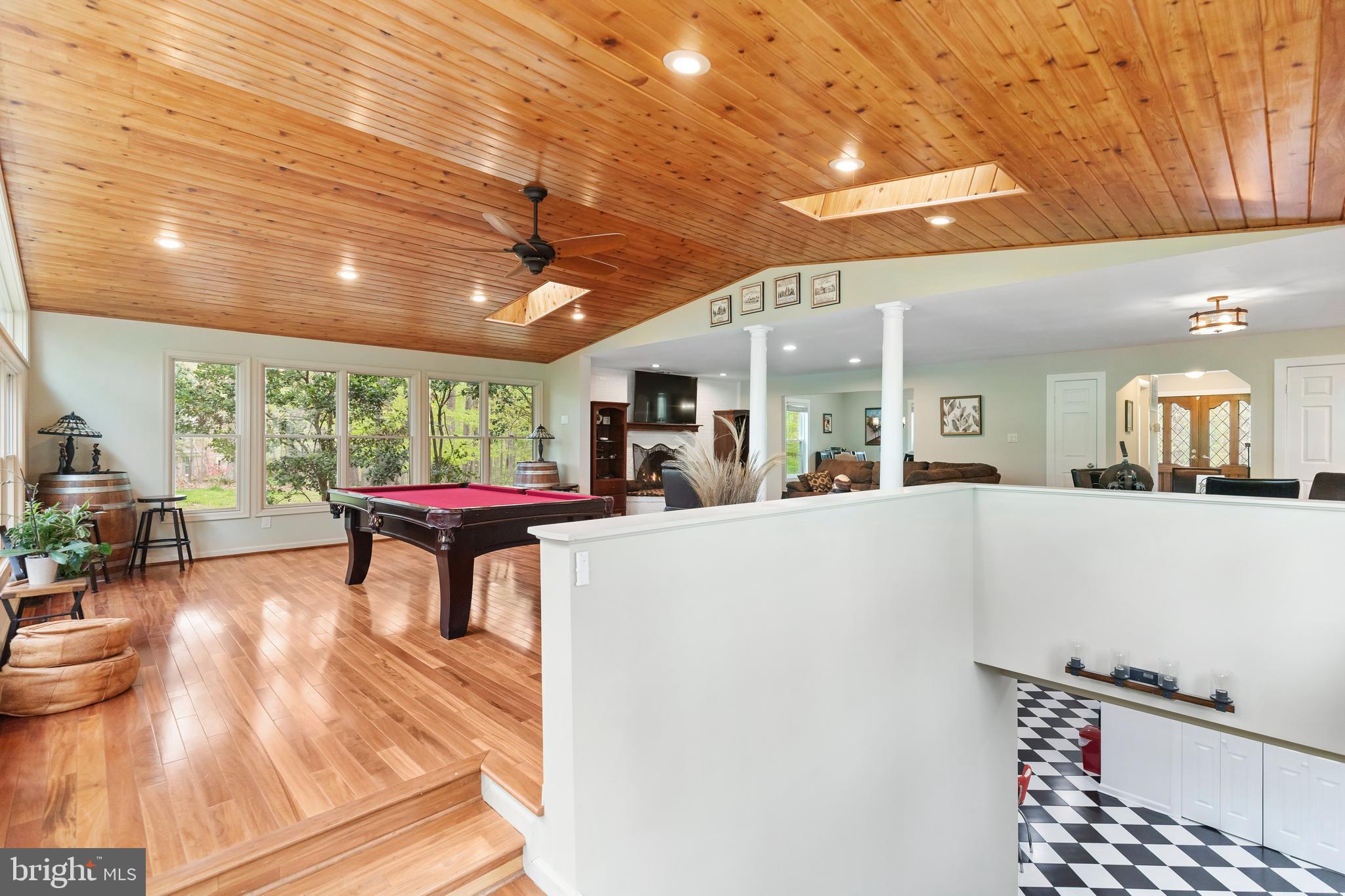 HAMPTON WOODS WEST - Residential