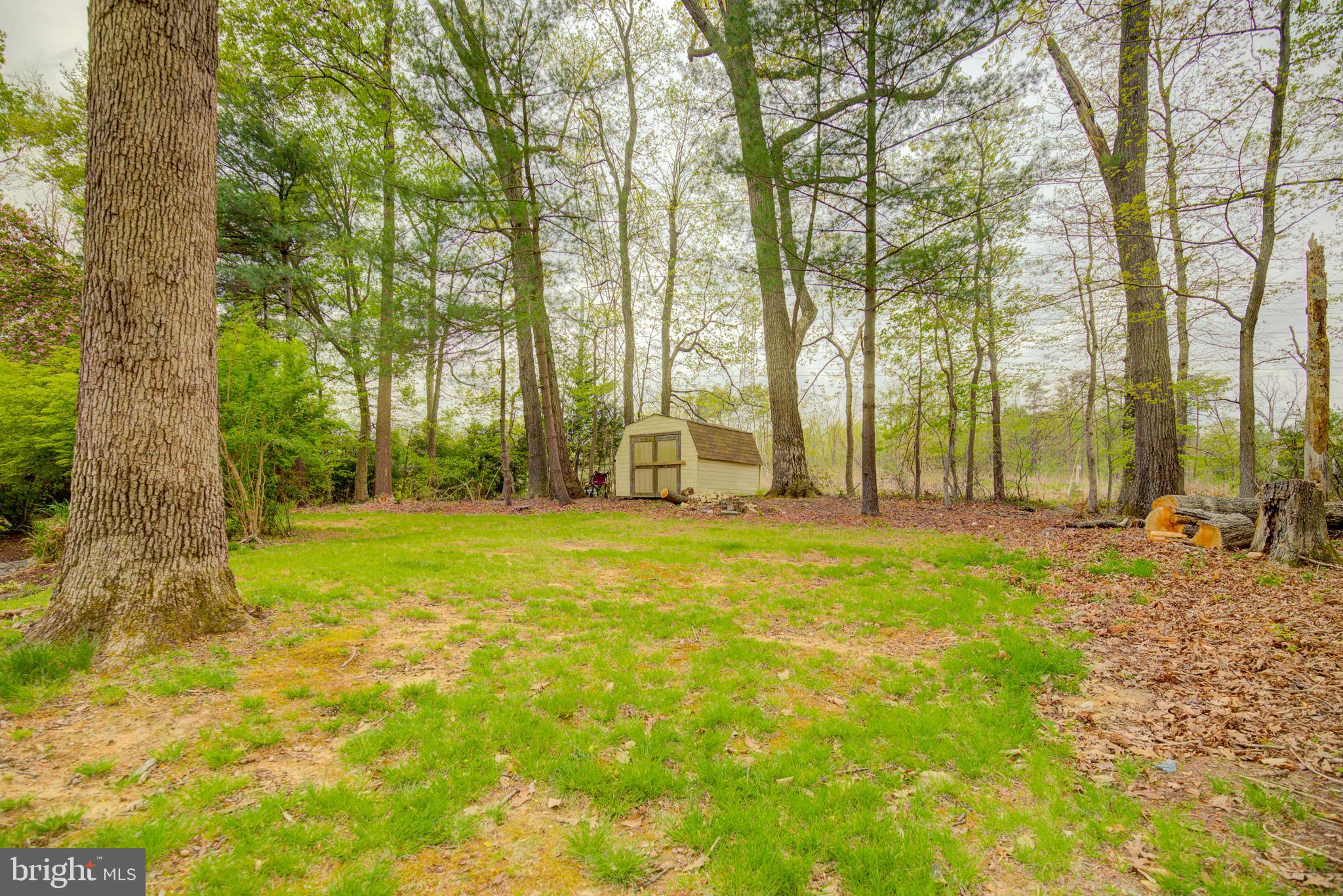 HAMPTON WOODS WEST - Residential