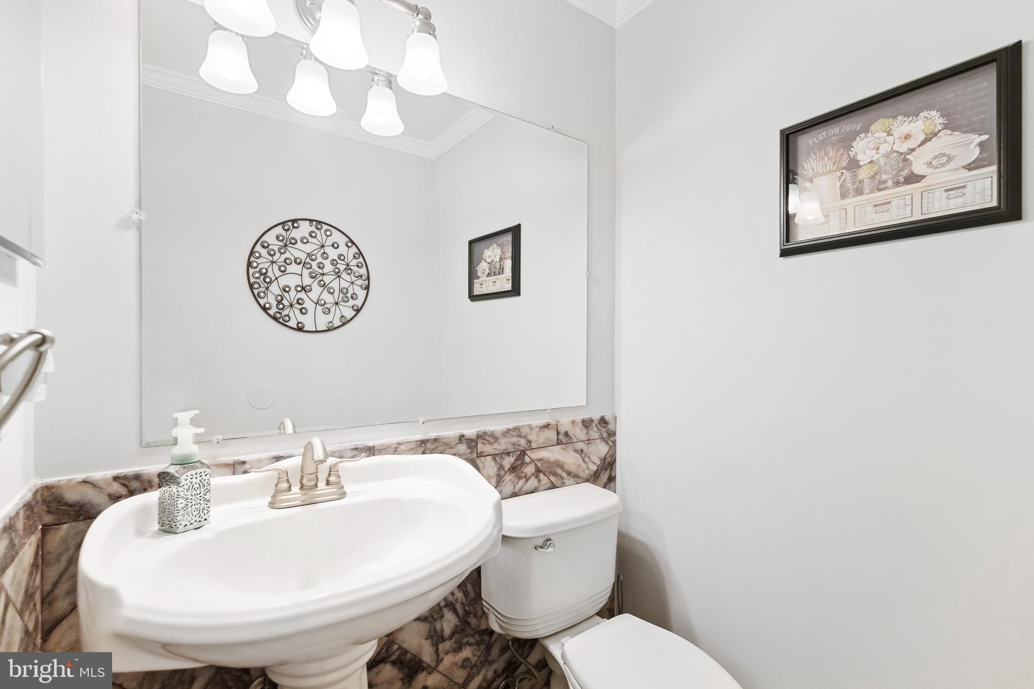 HAMPTON WOODS WEST - Residential