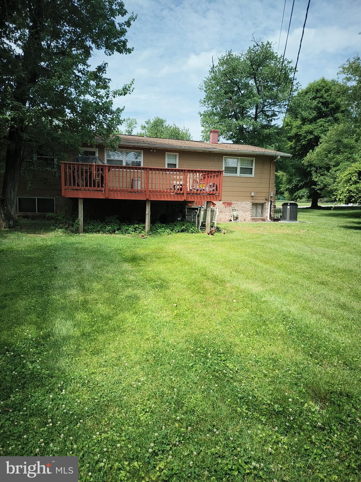8820 FLAGSTONE DRIVE