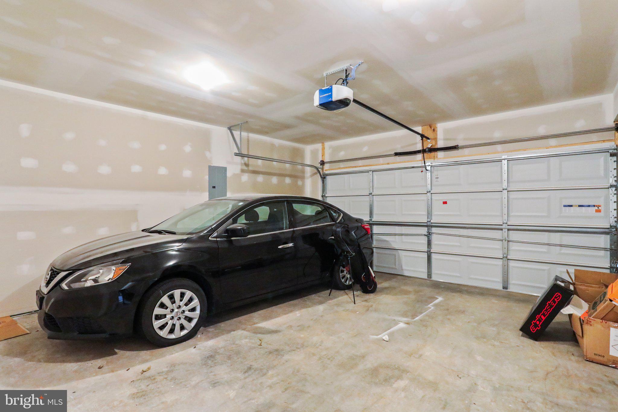 RED HILL - Residential