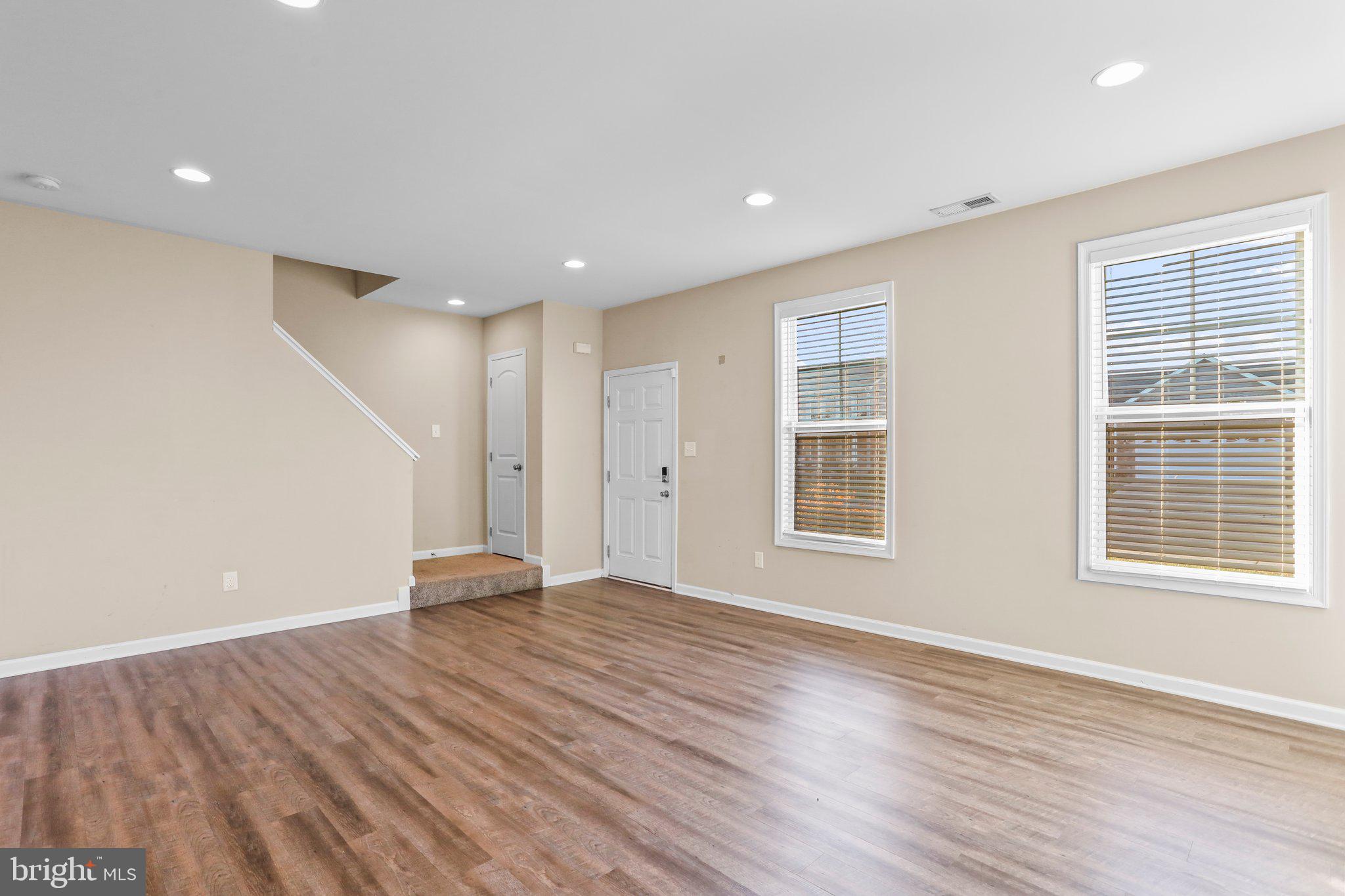 RED HILL - Residential