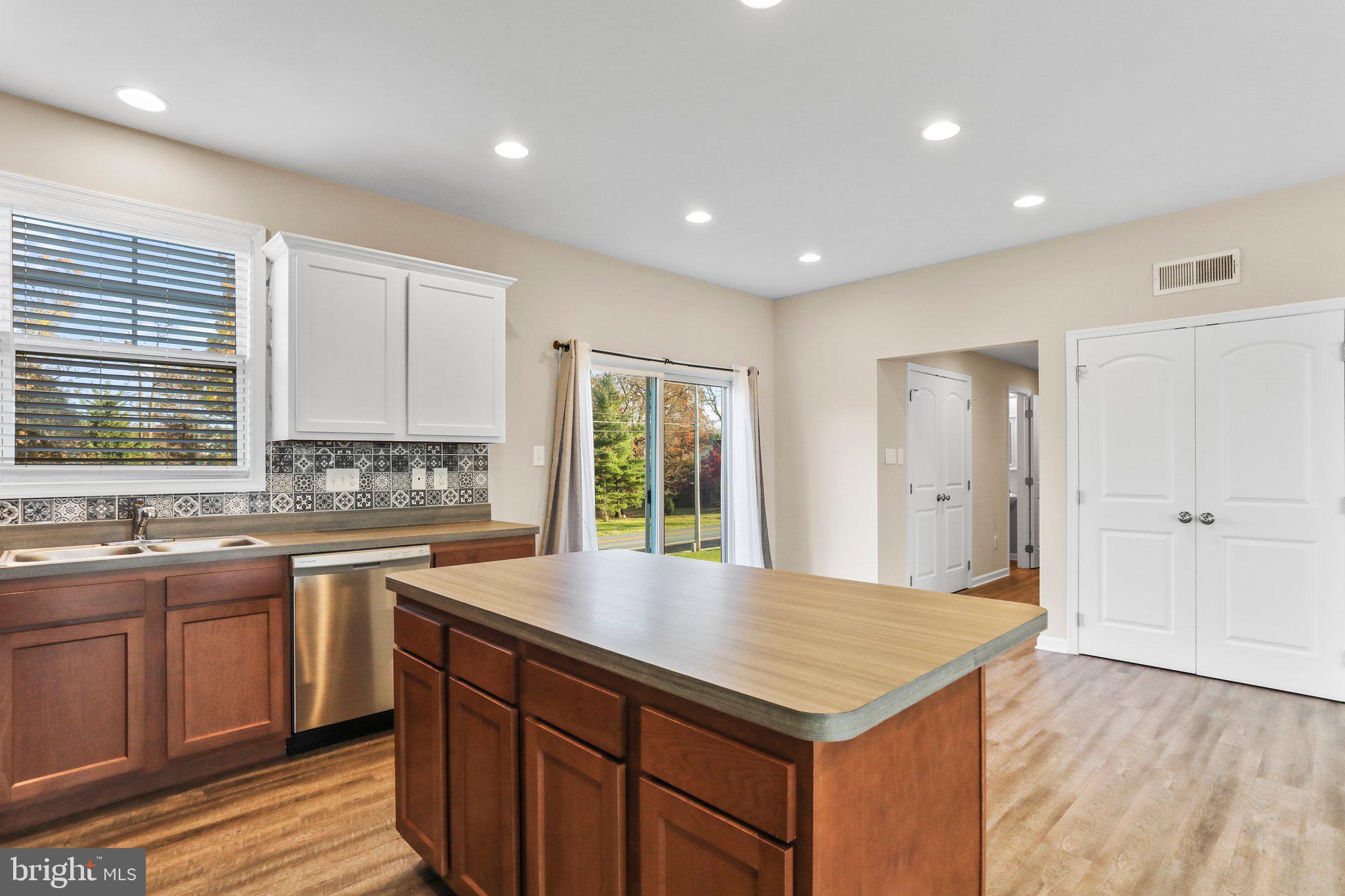 RED HILL - Residential