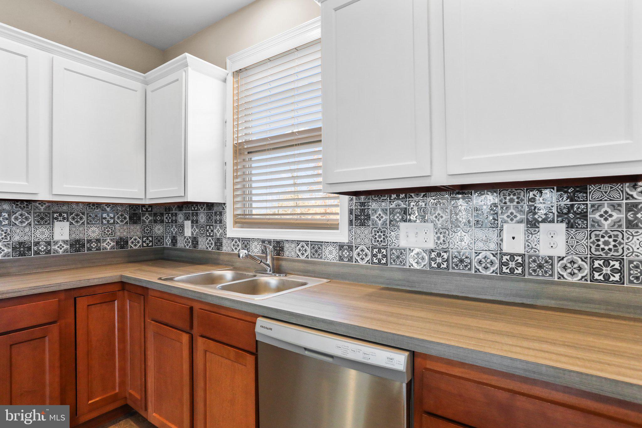 RED HILL - Residential