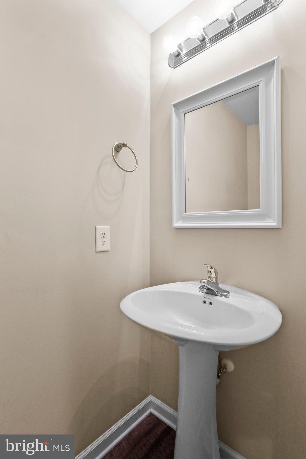 RED HILL - Residential