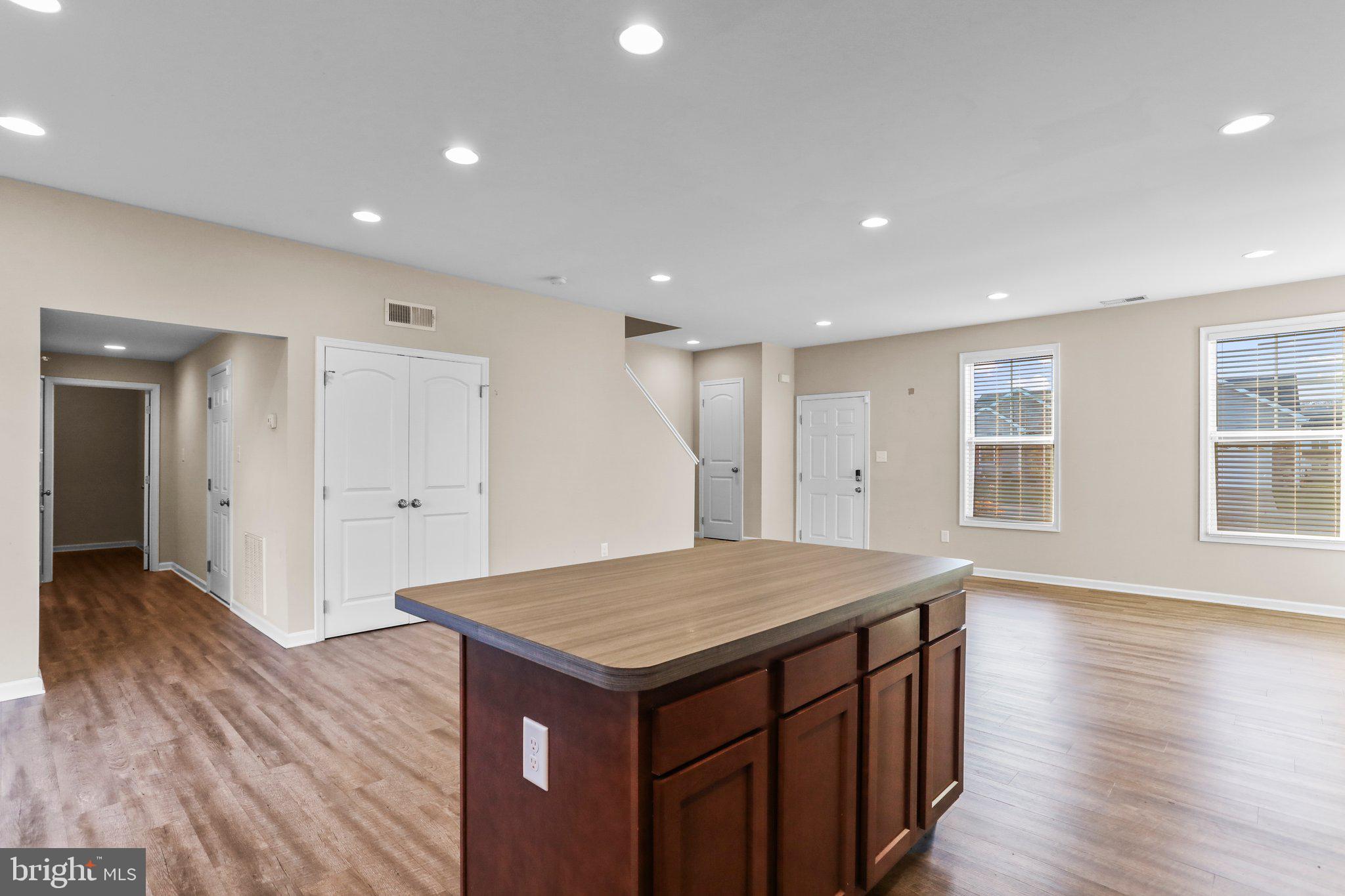 RED HILL - Residential