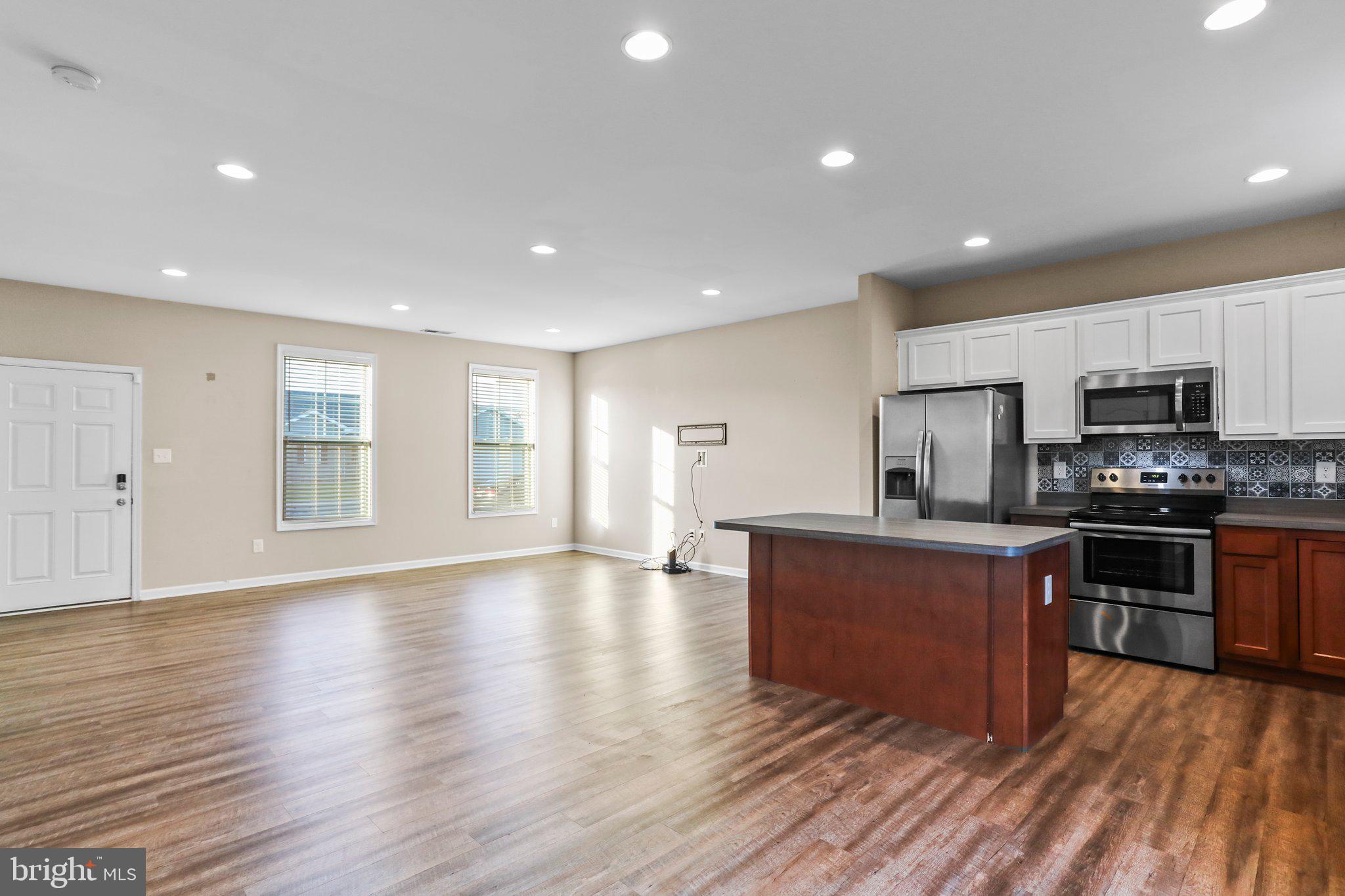 RED HILL - Residential