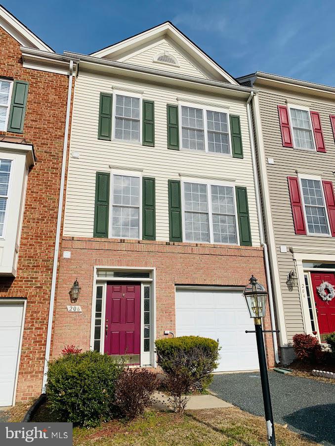 AZALEA WOODS - Residential Lease