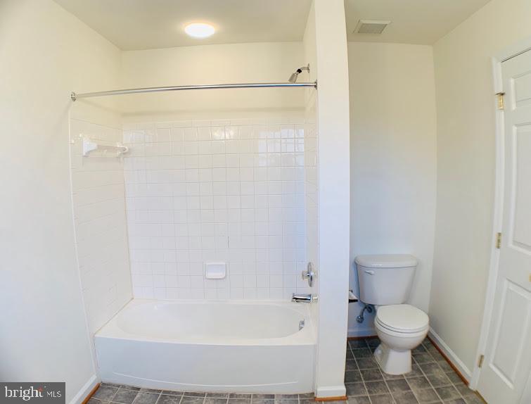 AZALEA WOODS - Residential Lease