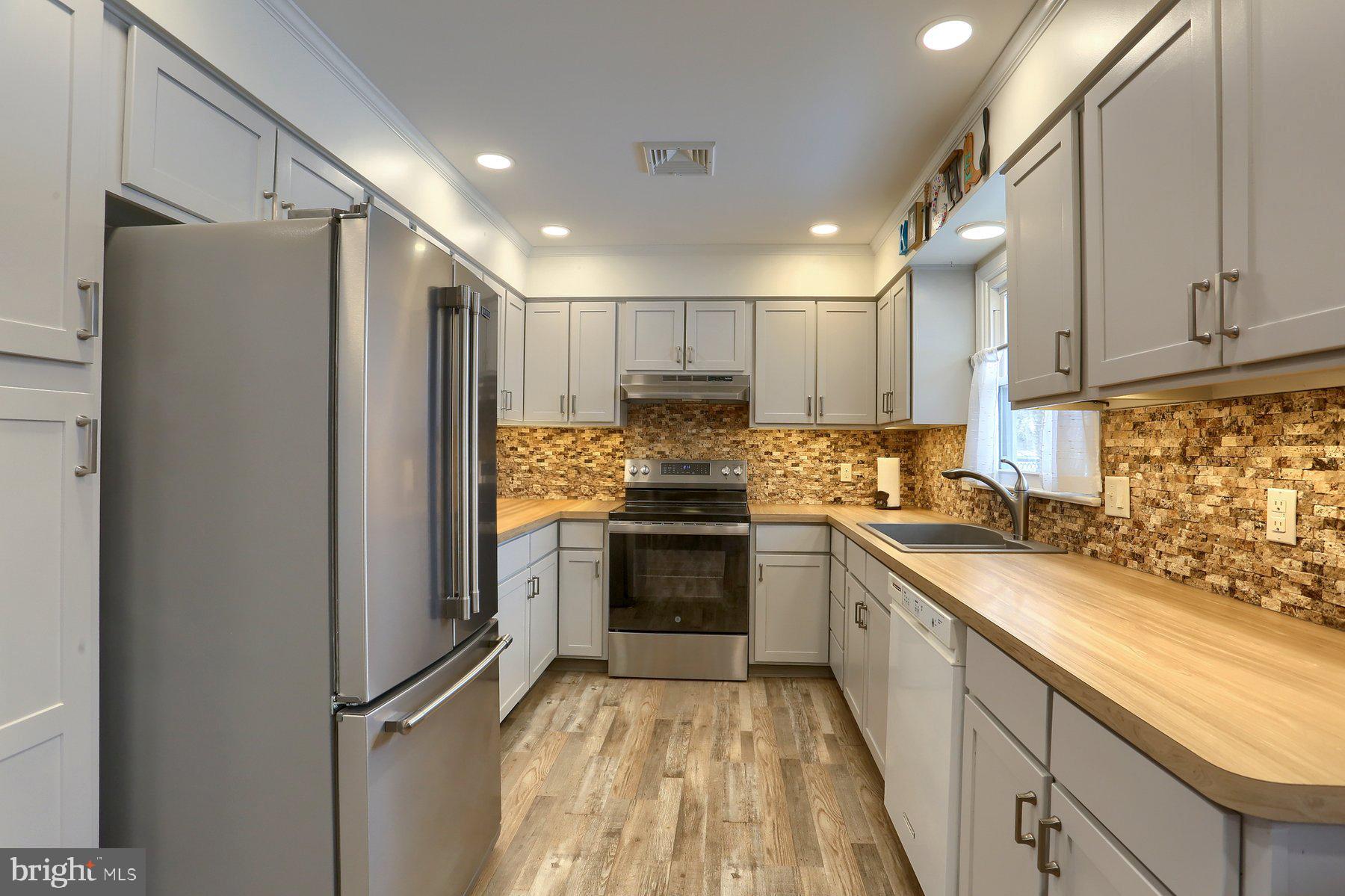 MONROE ACRES - Residential